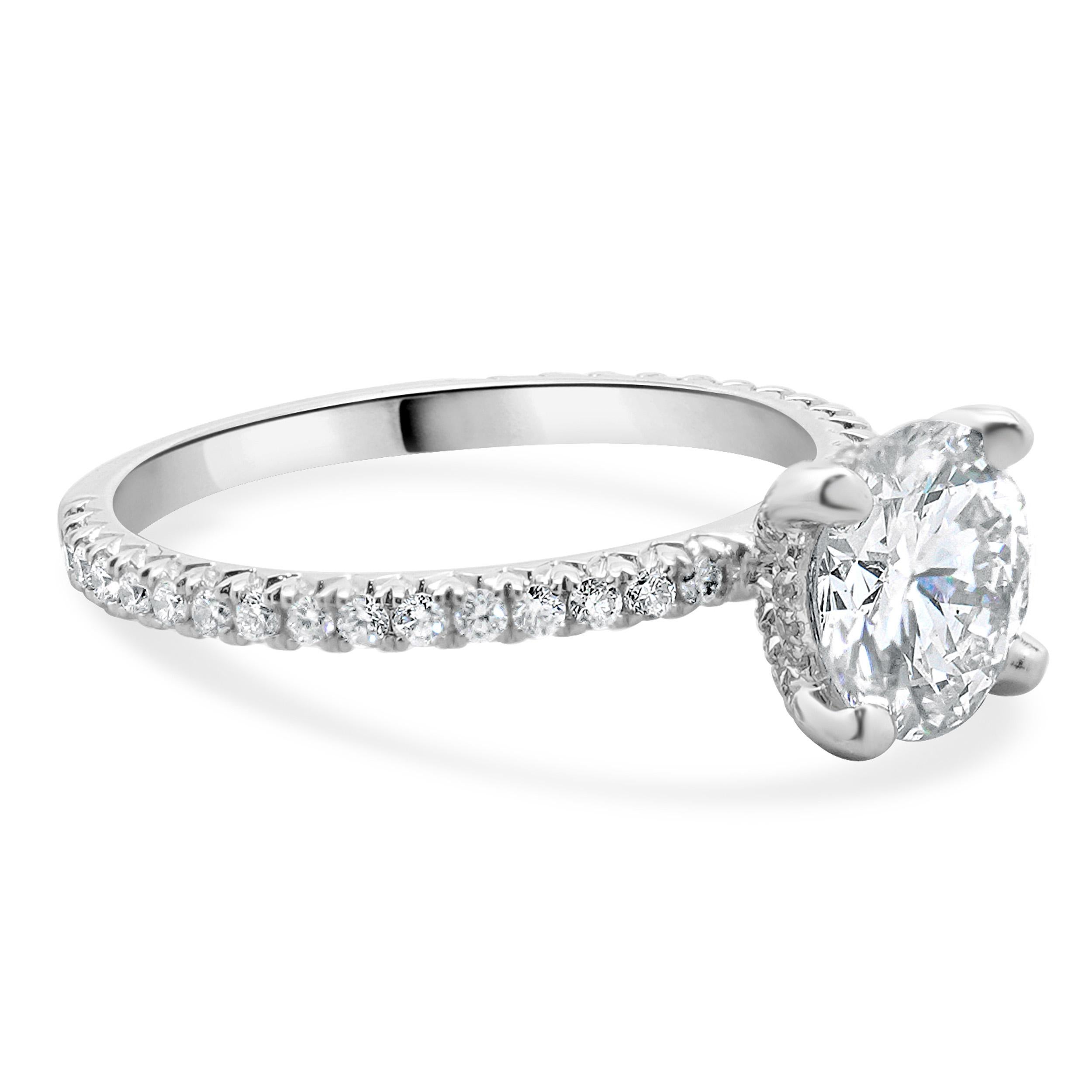 14k White Gold Round Brilliant Cut Diamond Engagement Ring In Excellent Condition For Sale In Scottsdale, AZ