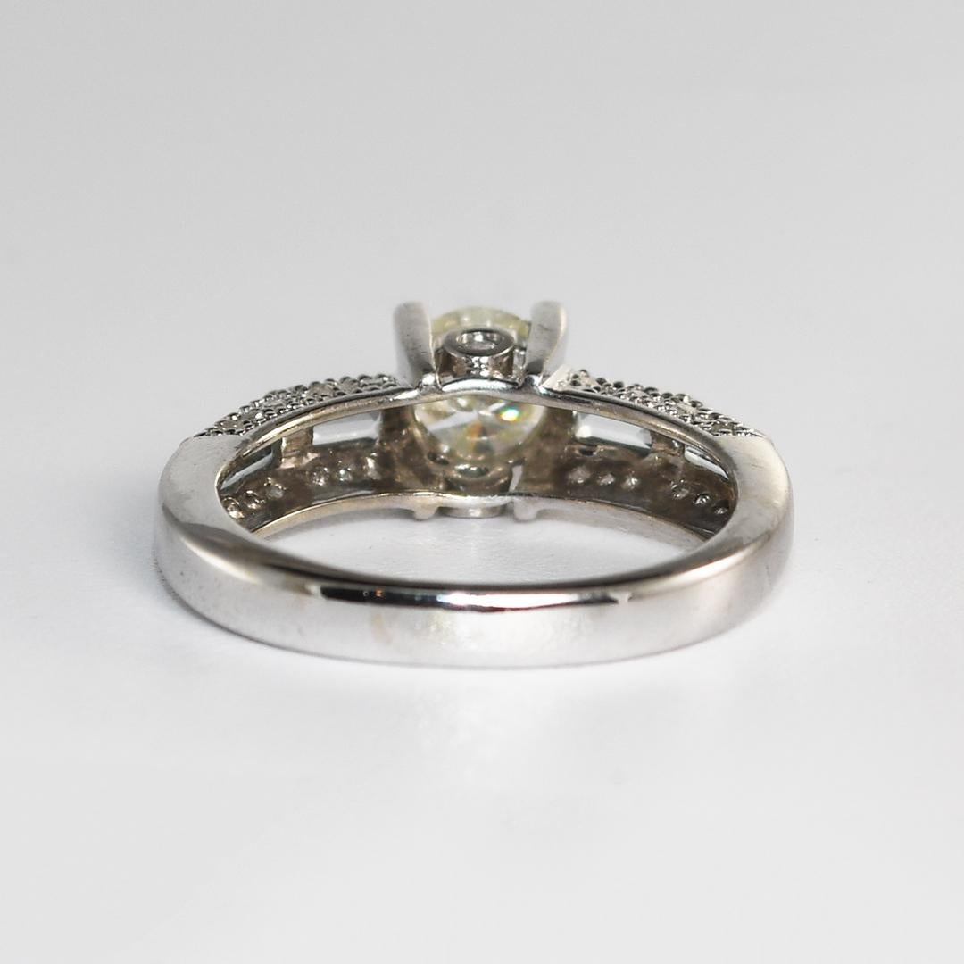 14K Weißgold Runder Brillant Diamantring 0,82ct im Zustand „Hervorragend“ im Angebot in Laguna Beach, CA