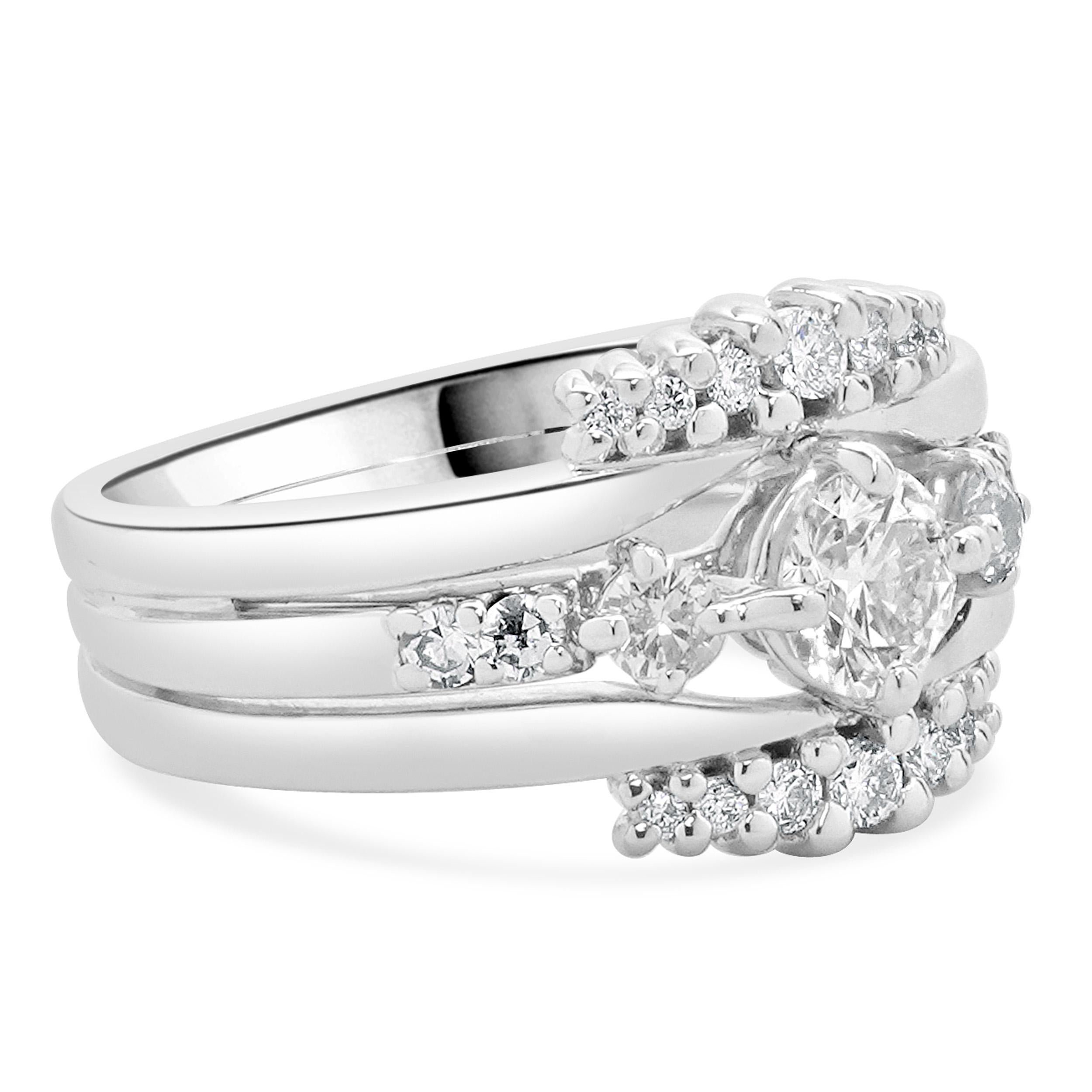 Round Cut 14K White Gold Round Brilliant Diamond Soldered Wedding Set For Sale
