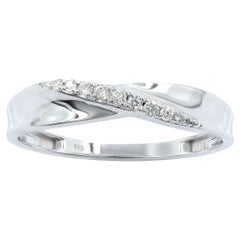 14K White Gold Round Cut Diamond Entwined Infinity Band Ring