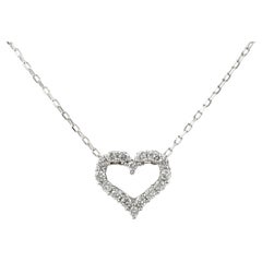 Pendentif coeur ouvert en or blanc 14K avec diamant taille ronde