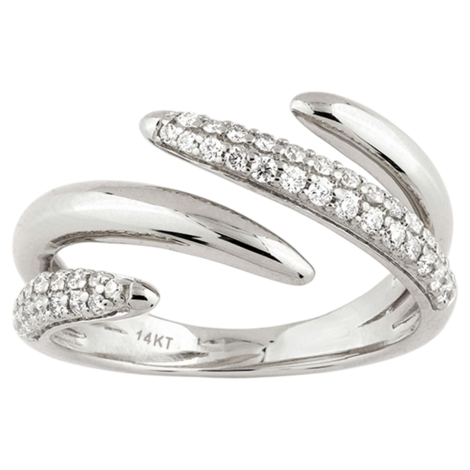 Anillo de oro blanco de 14 quilates con diamantes de corte redondo en forma de garra en venta