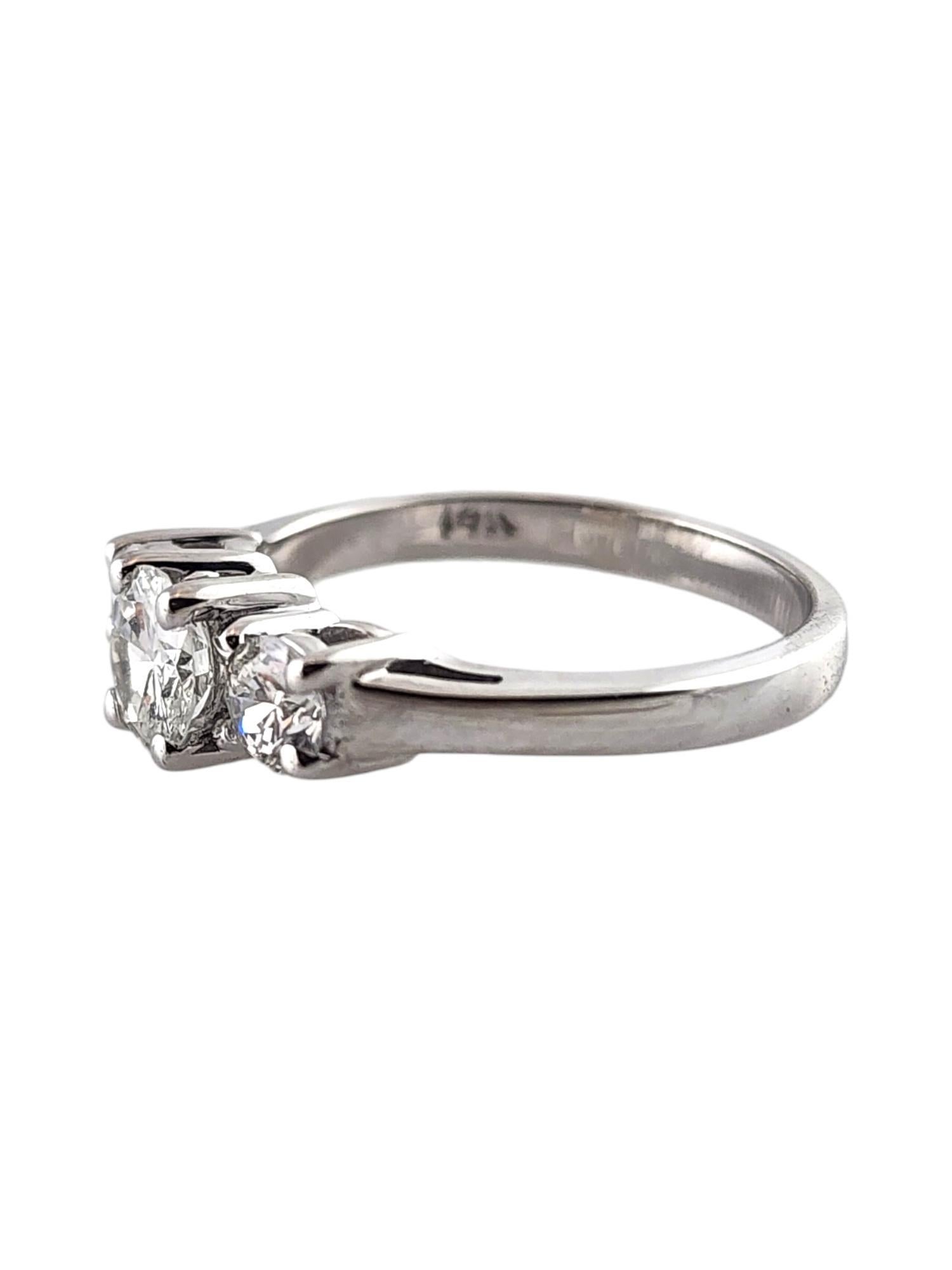 14K White Gold Round Cut diamond Trinity Style Engagement Ring Size 6

This beautiful trinity style engagement ring features 3 sparkling round brilliant cut diamonds all set in a 14K white gold band!

Center diamond weight: .58 ct
Side diamonds