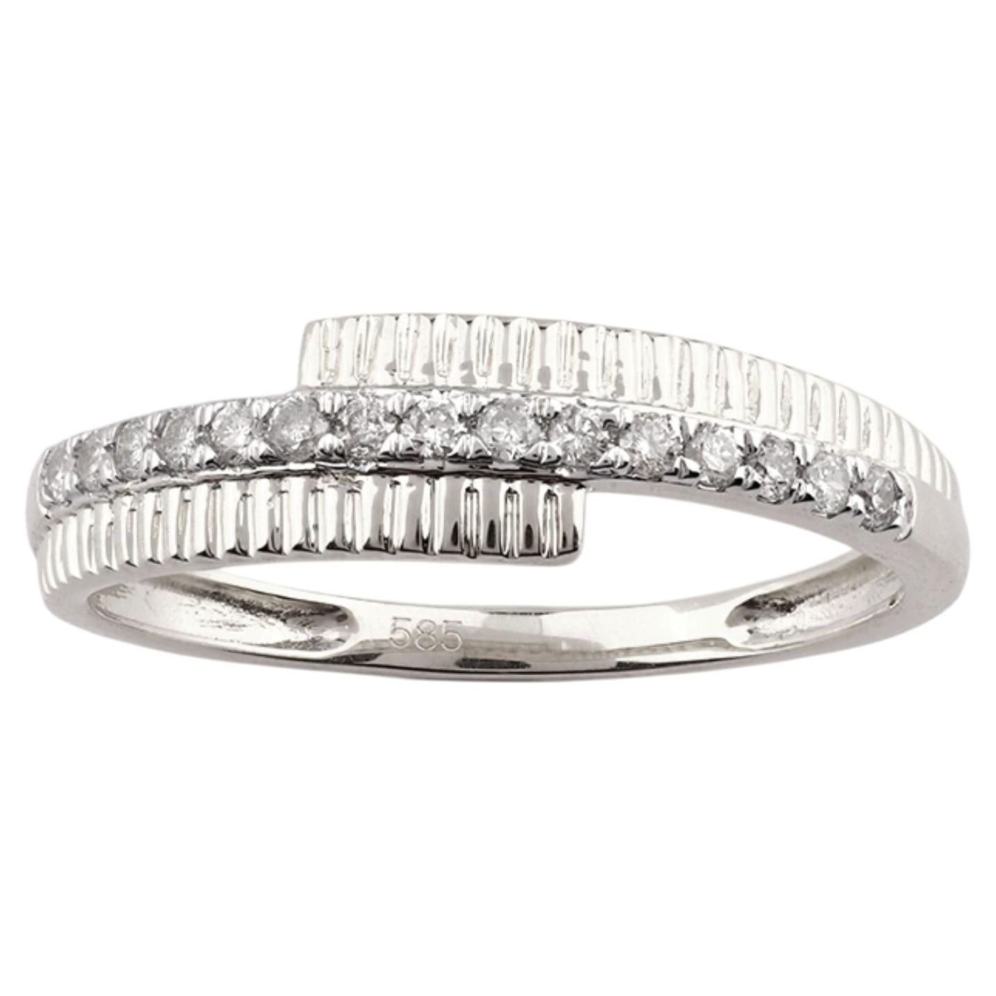 14K White Gold Round Cut Ribbed Diamond Bypass Ring For Sale