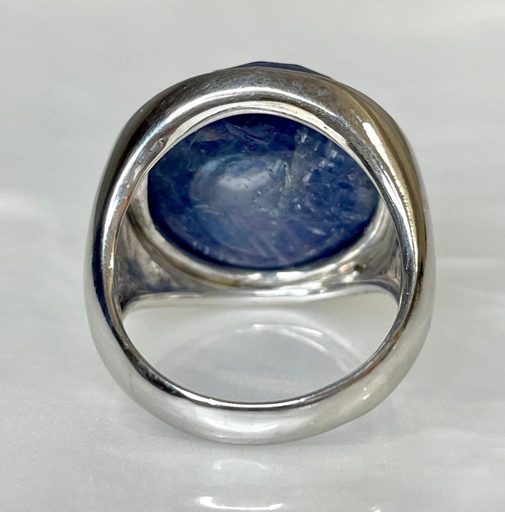 Women's or Men's 14K White Gold Round Cut Blue Sapphire Diamond Ring For Sale