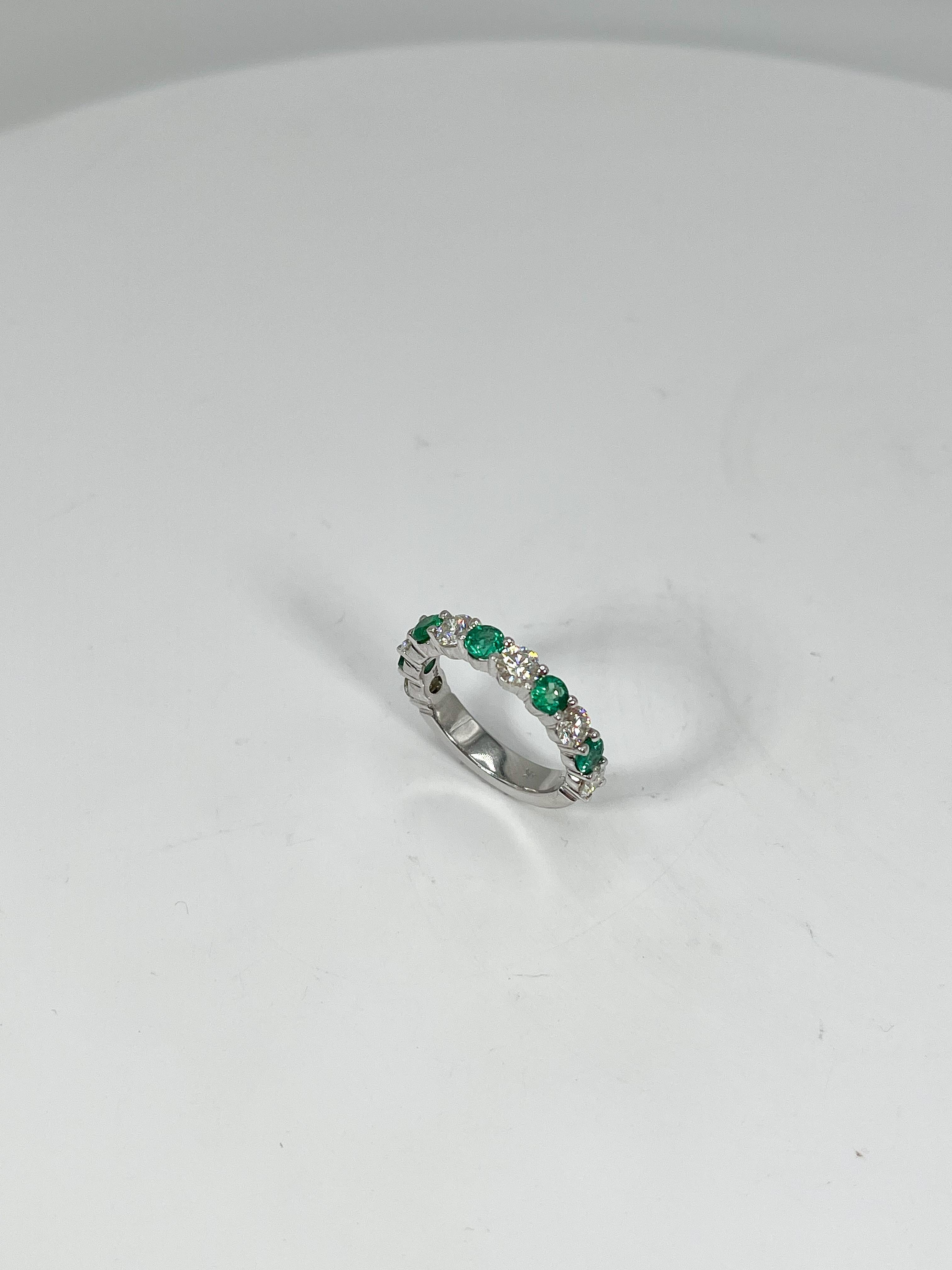 14K White Gold Round Diamond and Emerald Band 1.40 CTW  In Excellent Condition For Sale In Stuart, FL