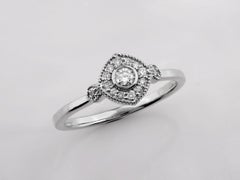 14K White Gold Round Diamond Halo Cluster Ring (Contemporary)