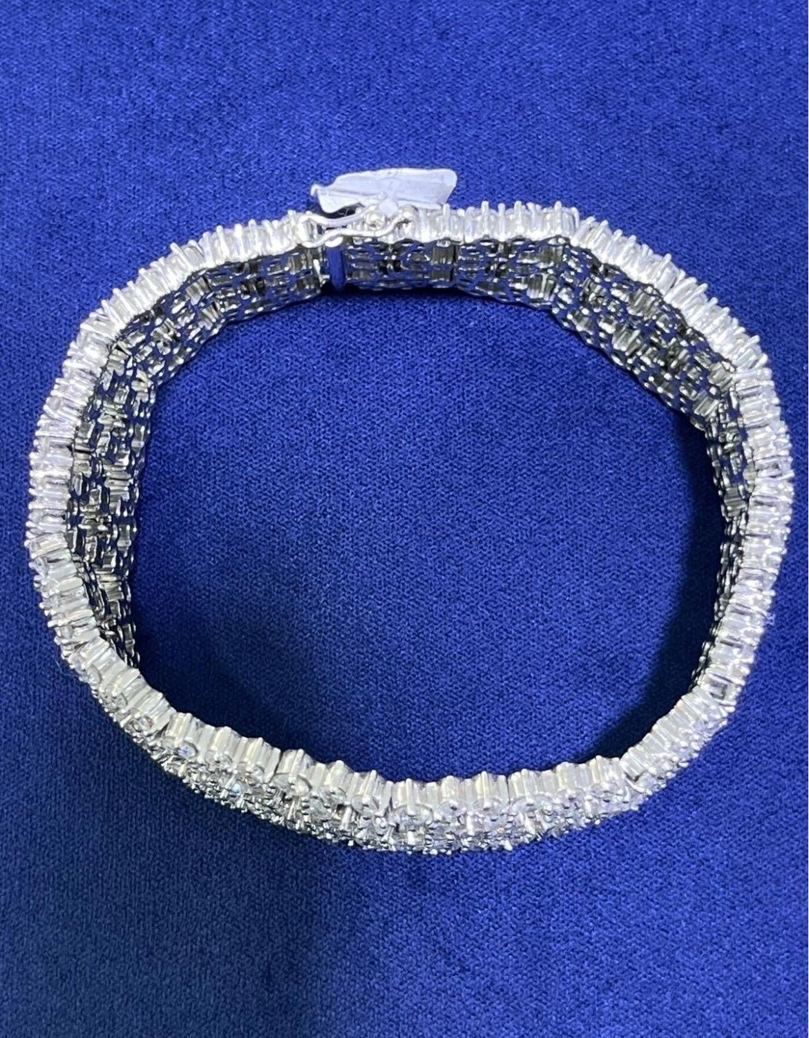 Bracelet à mailles larges en or blanc 14k avec diamants ronds 25.15 CT en vente 7
