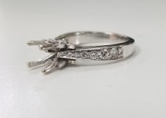 14 Karat White Gold Round Diamond Ring Semi Mount