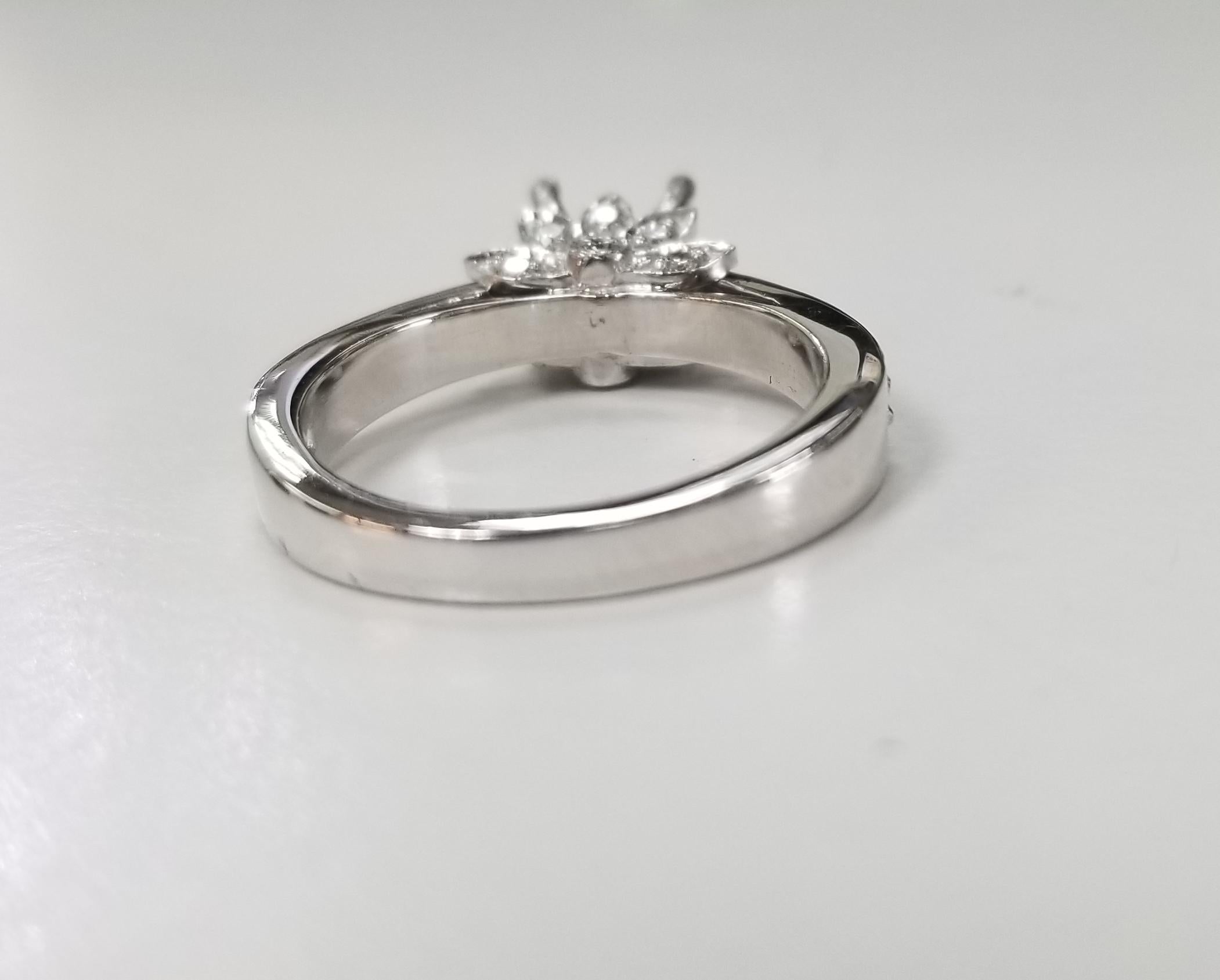 Round Cut 14 Karat White Gold Round Diamond Ring Semi Mount For Sale