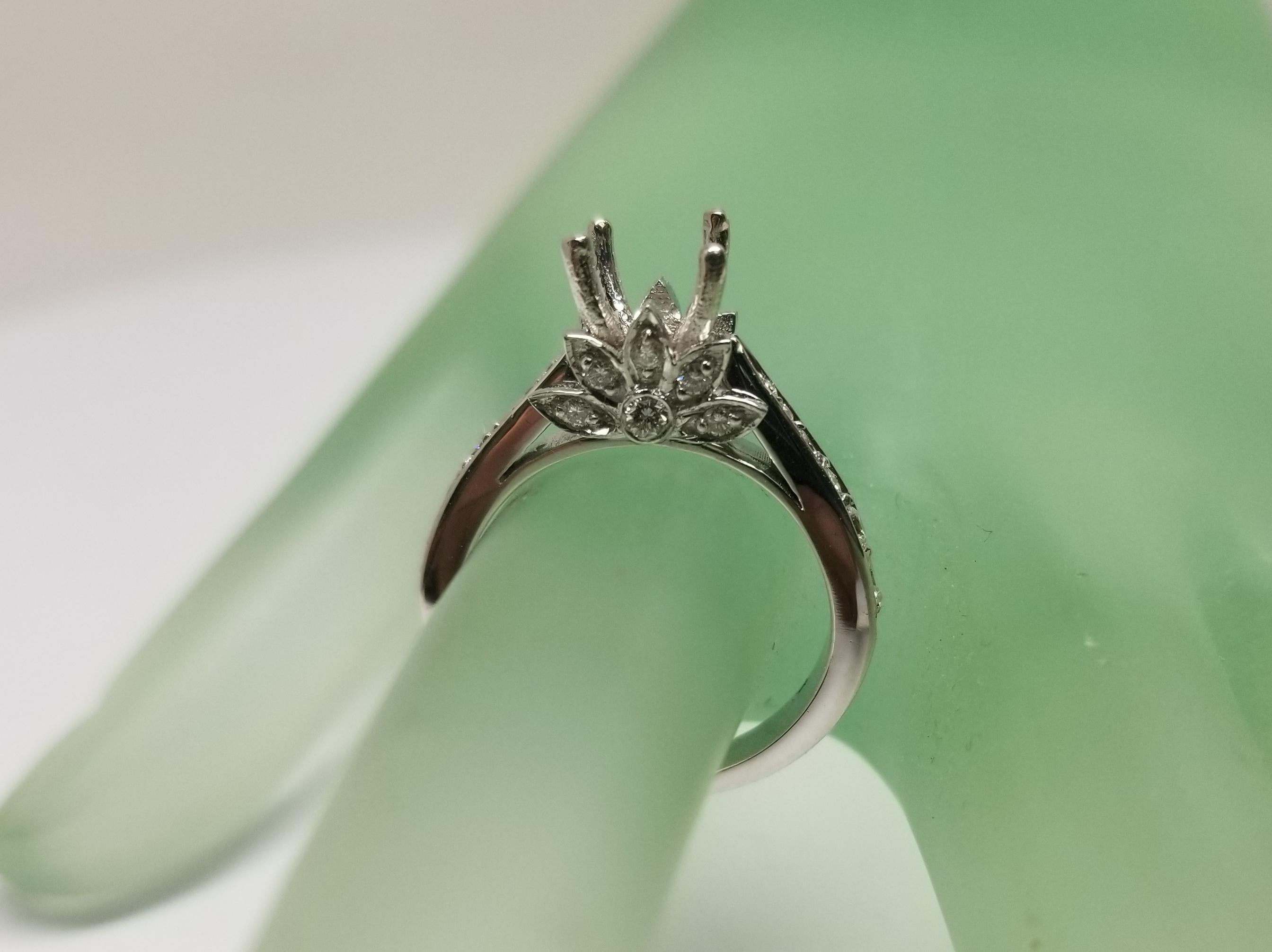 14 Karat White Gold Round Diamond Ring Semi Mount For Sale 1