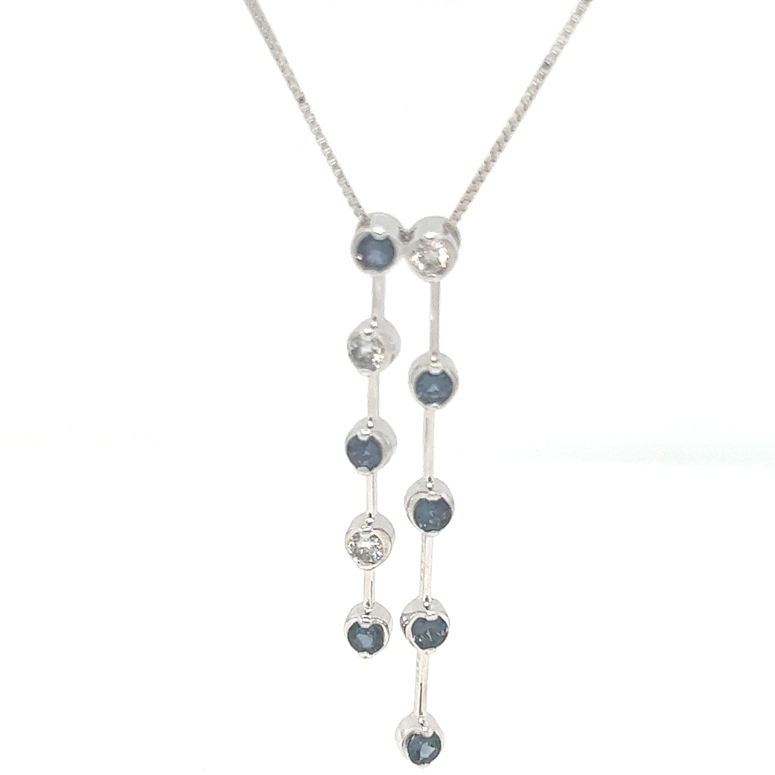 Donna Ciondolo a forma rotonda in oro bianco 14K con alessandrite da 1,27 ct. in vendita