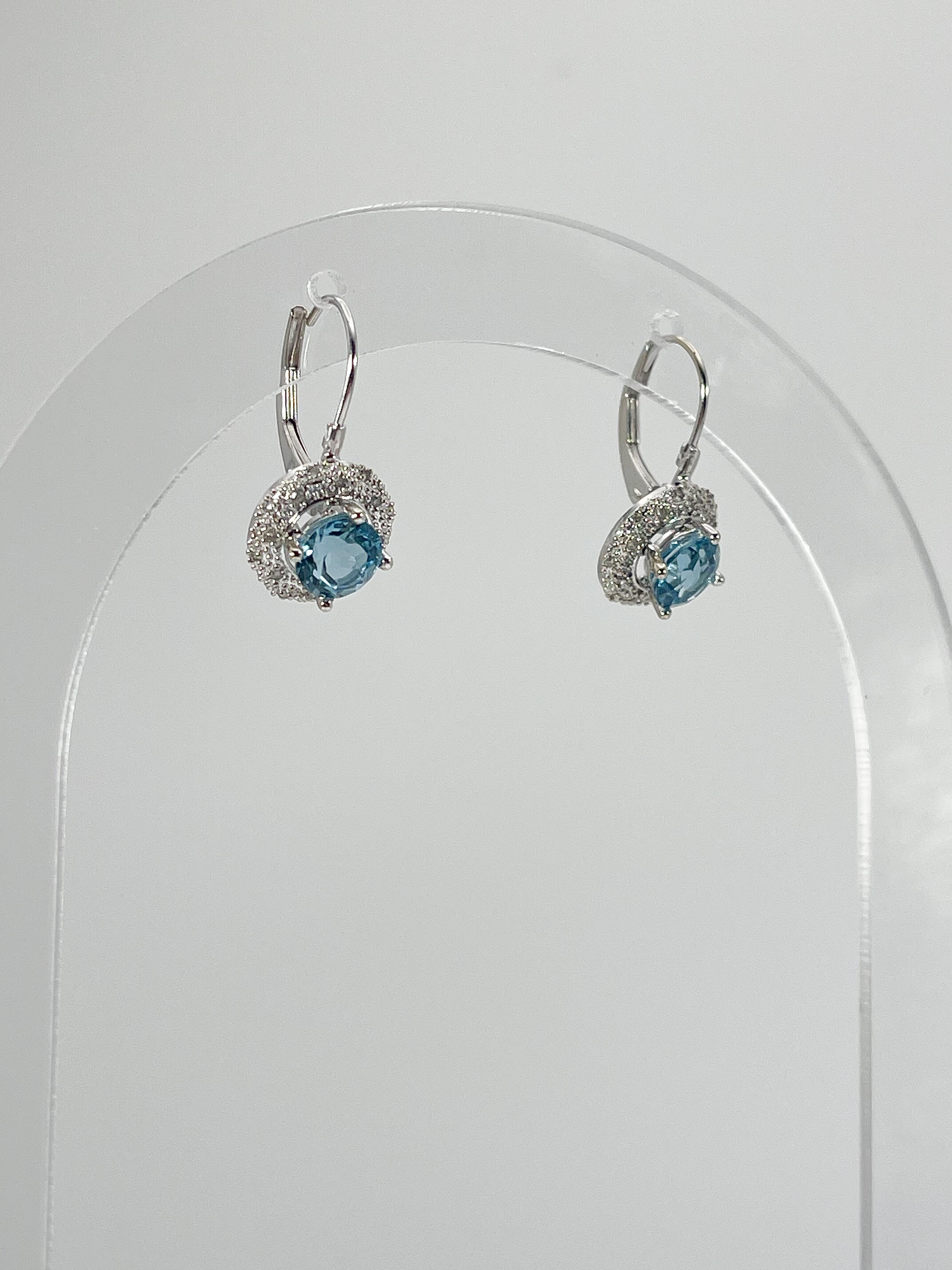 14K White Gold Round Swiss Blue Topaz Earrings  In Excellent Condition For Sale In Stuart, FL