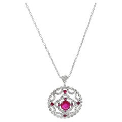 Collier pendentif d'inspiration vintage en or blanc 14 carats avec rubis et diamants