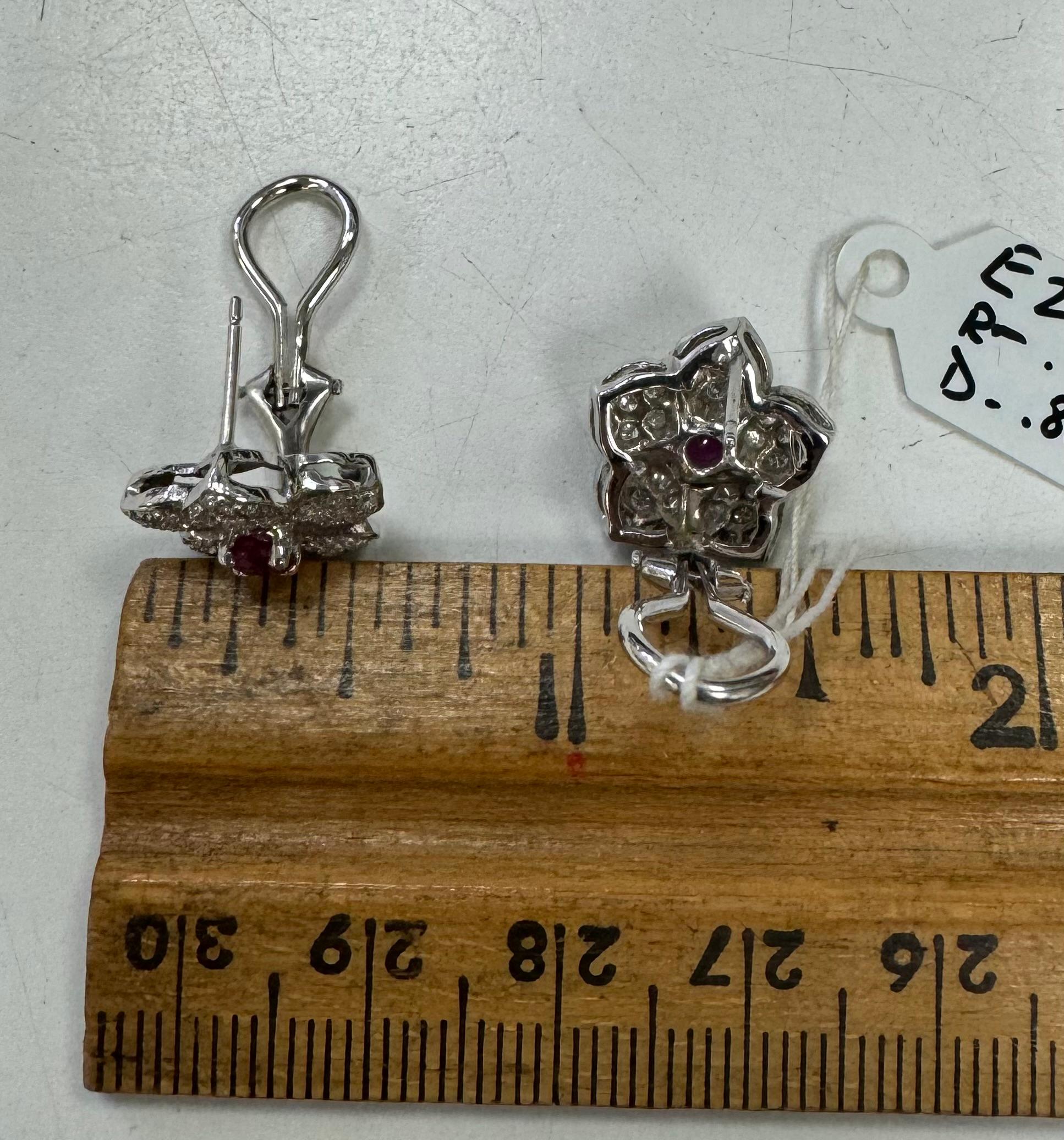 14k White Gold Ruby and Diamond Flower Earrings In New Condition For Sale In Los Angeles, CA