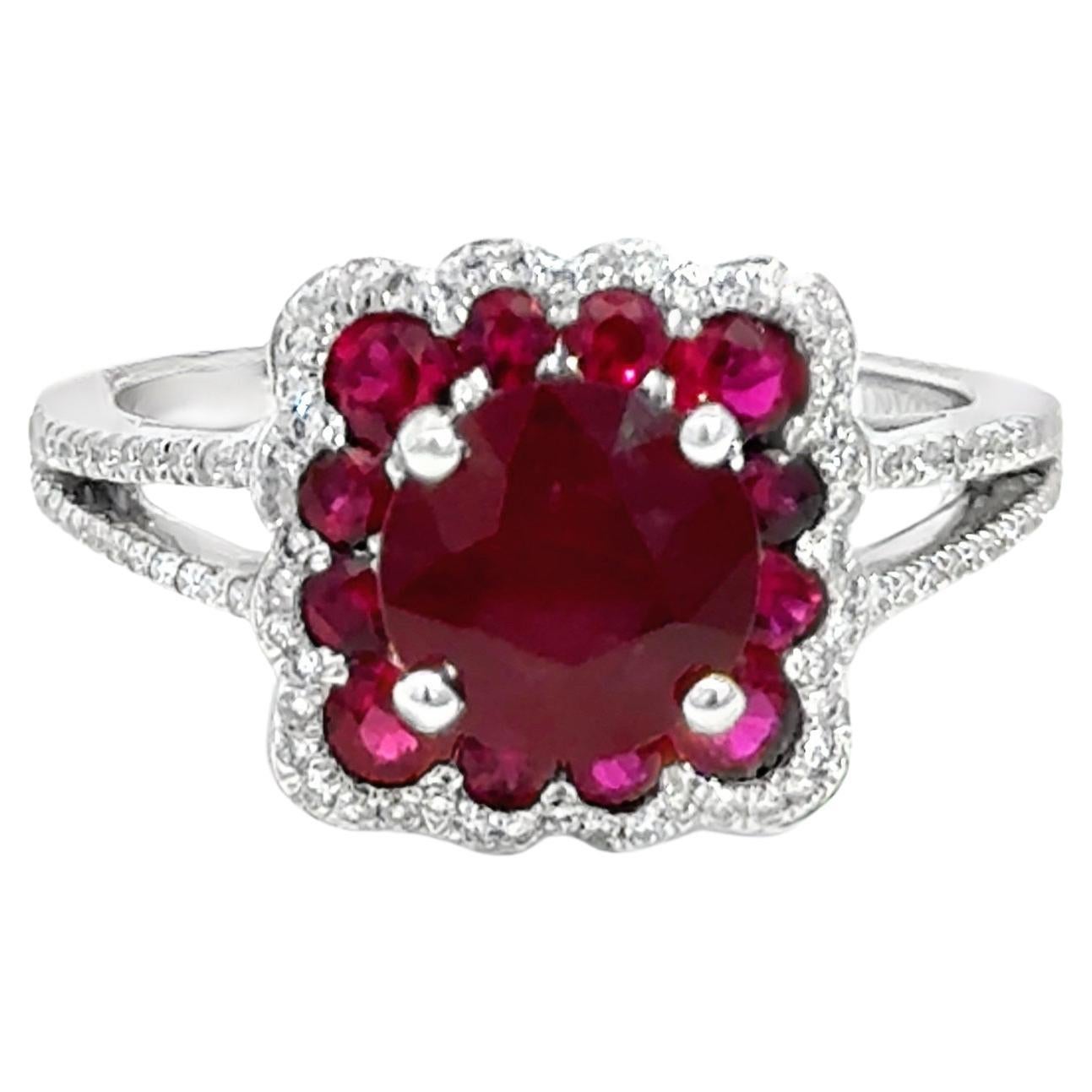 Anello aureola con rubino e diamante in oro bianco 14k - 2,31 carati