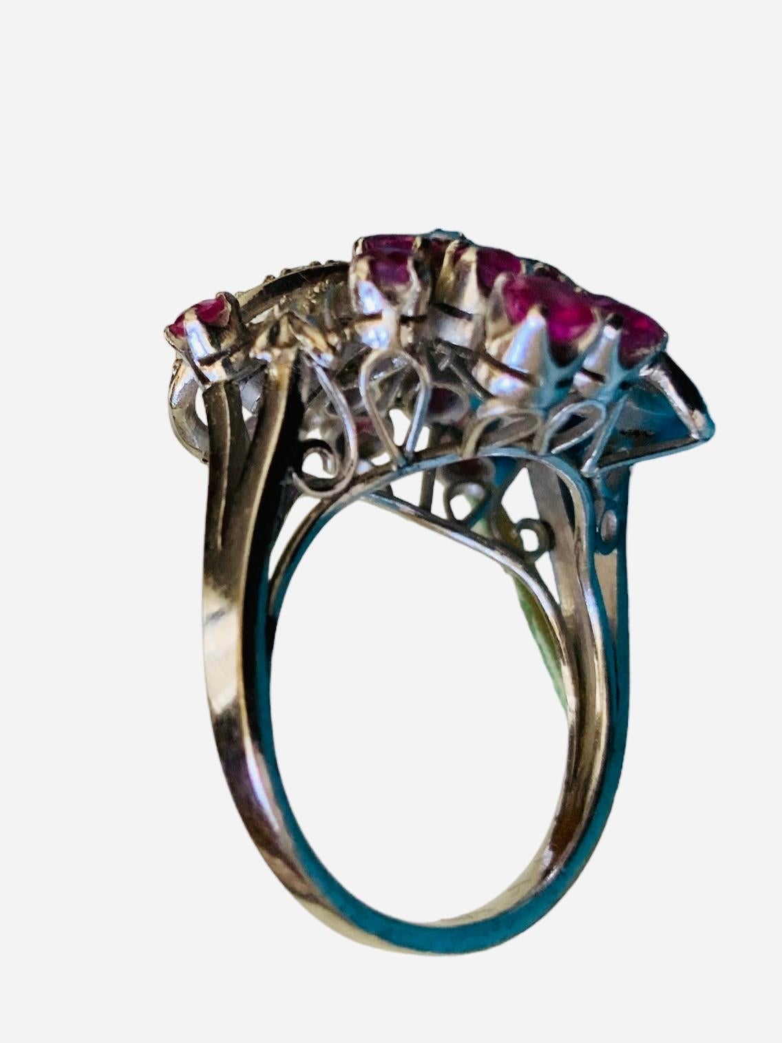 14k White Gold Ruby Cocktail Ring In Good Condition For Sale In Guaynabo, PR