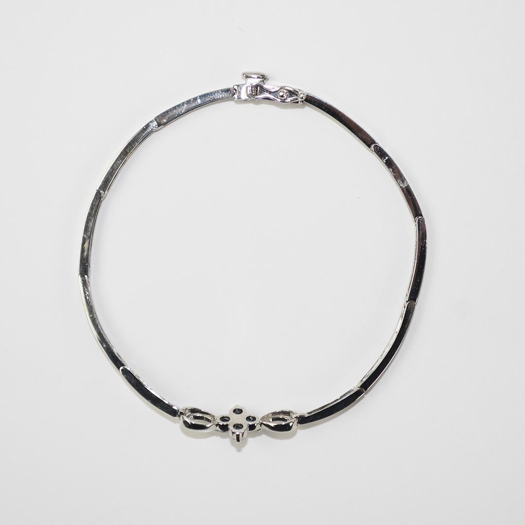 Bracelet en or blanc 14 carats avec saphirs et diamants Excellent état - En vente à Laguna Beach, CA