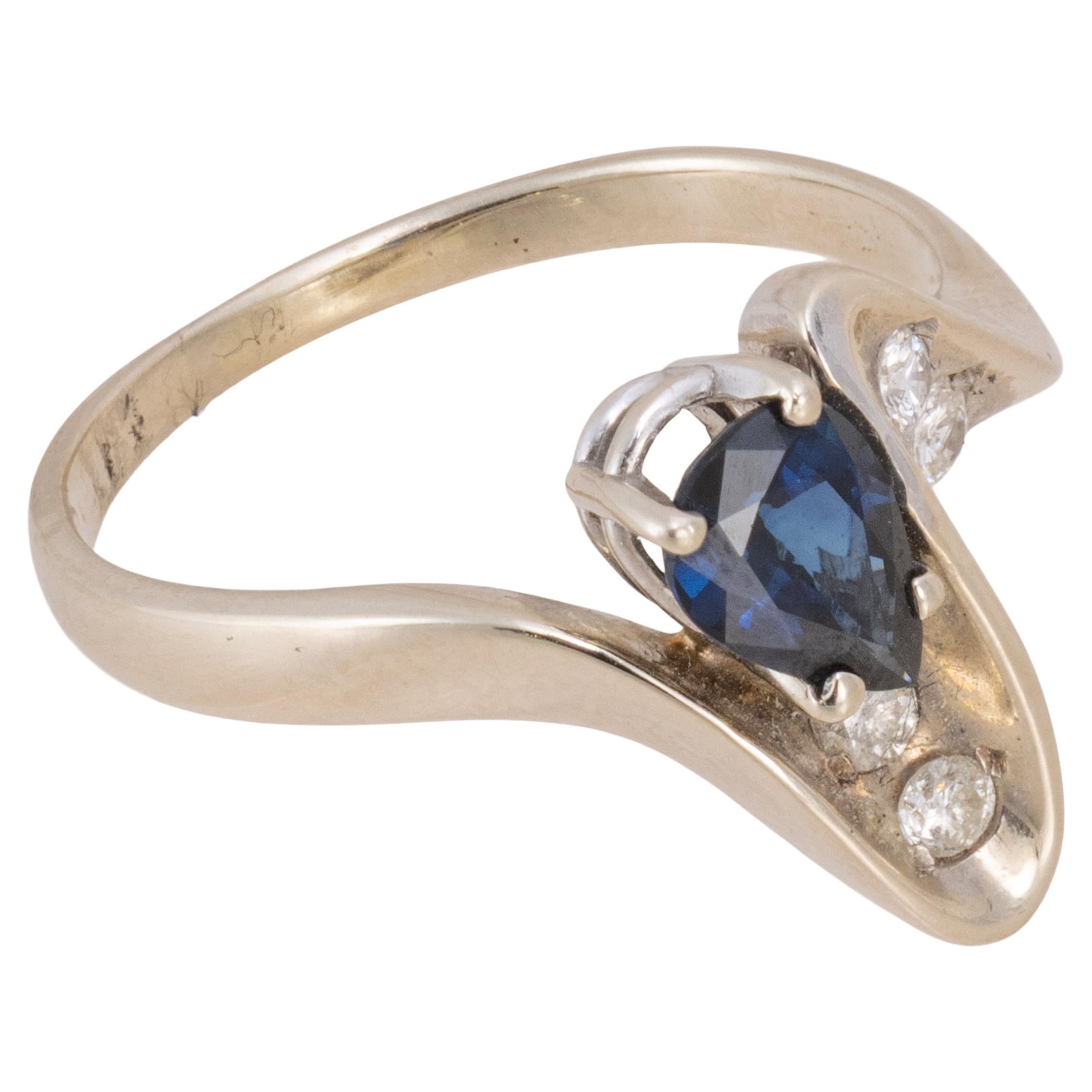 Bague cocktail en or blanc 14K saphir et diamant en vente