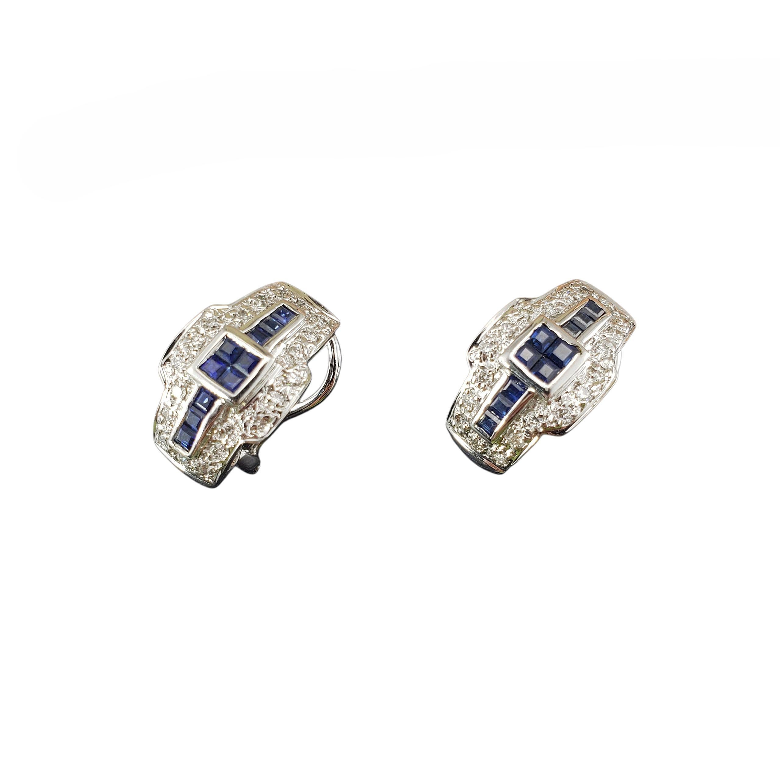 Contemporain Boucles d'oreilles en or blanc 14K avec saphir et diamant en forme de dos d'oméga  #23346 en vente