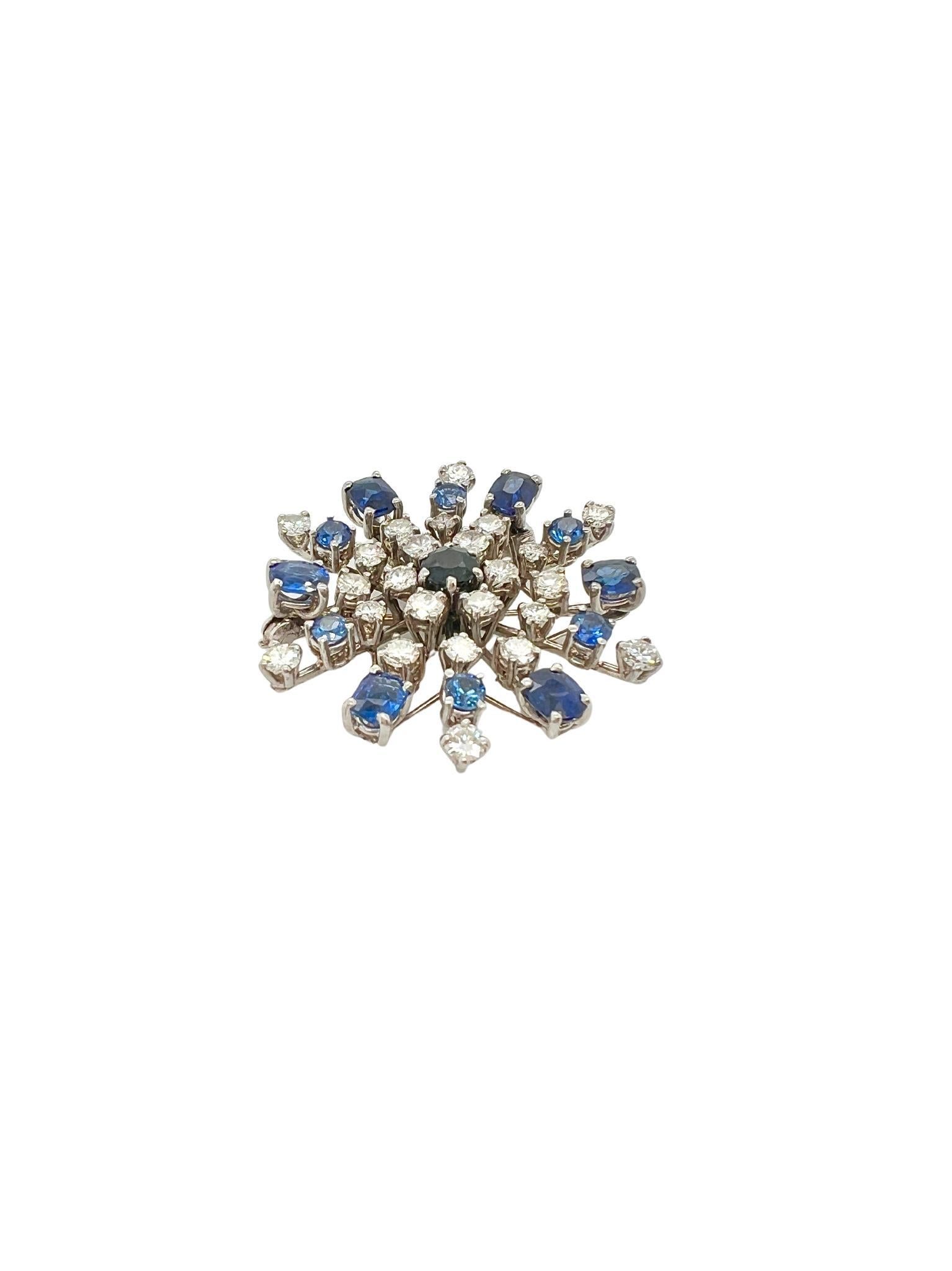 Taille mixte Broche flocon de neige en or blanc 14k saphir et diamant en vente