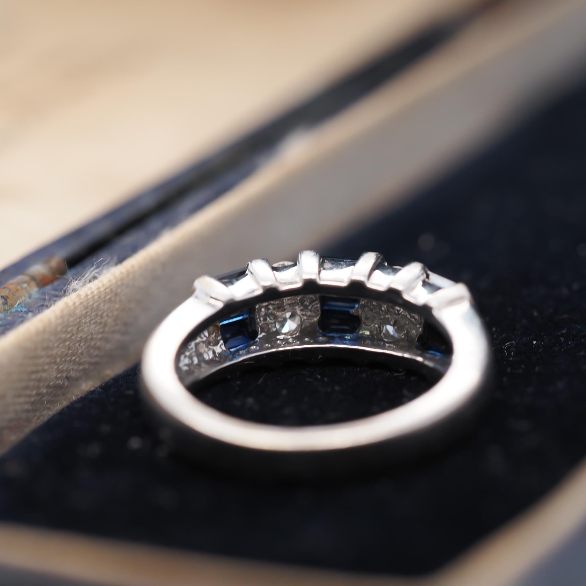 14k Weißgold Saphir- und Diamant-Ehering im Zustand „Gut“ im Angebot in Hicksville, NY