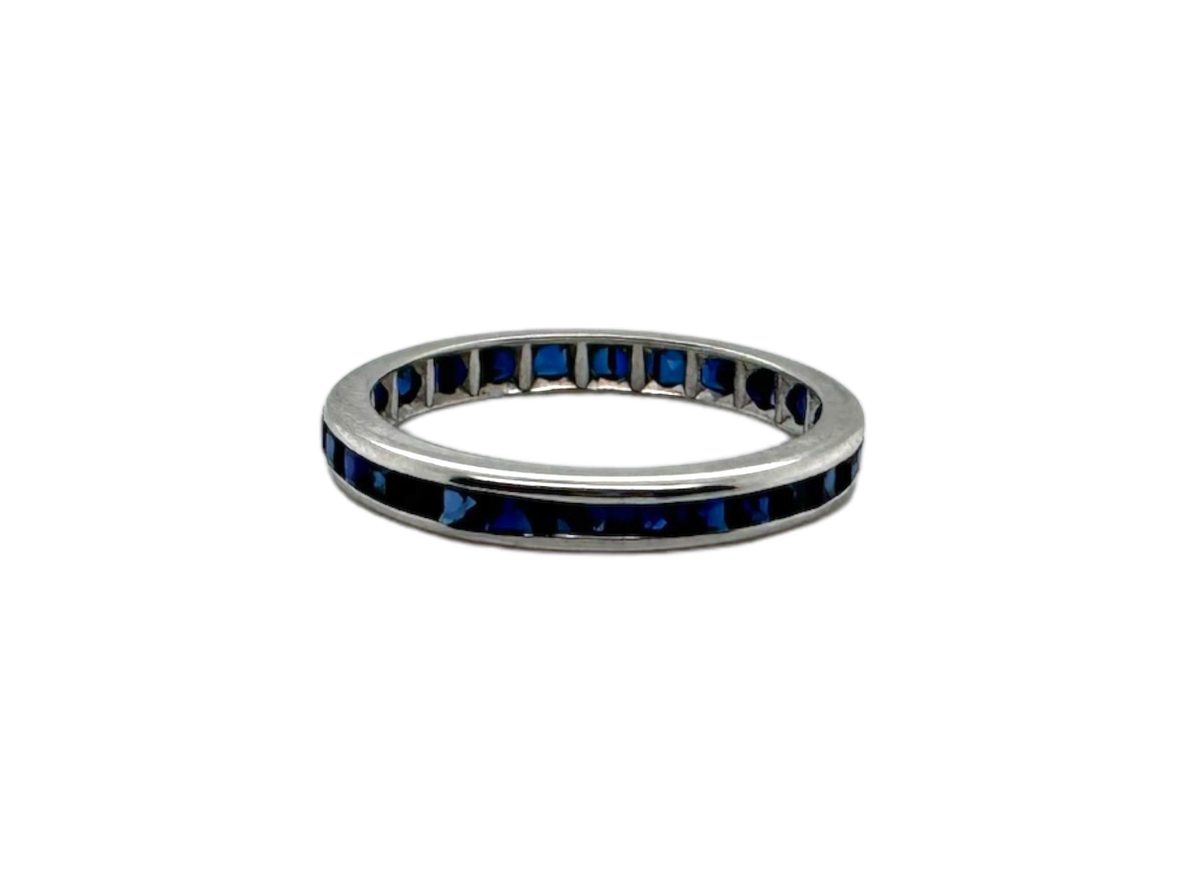 14K White Gold Sapphire Eternity Band Size 5 In Good Condition For Sale In Montgomery, AL