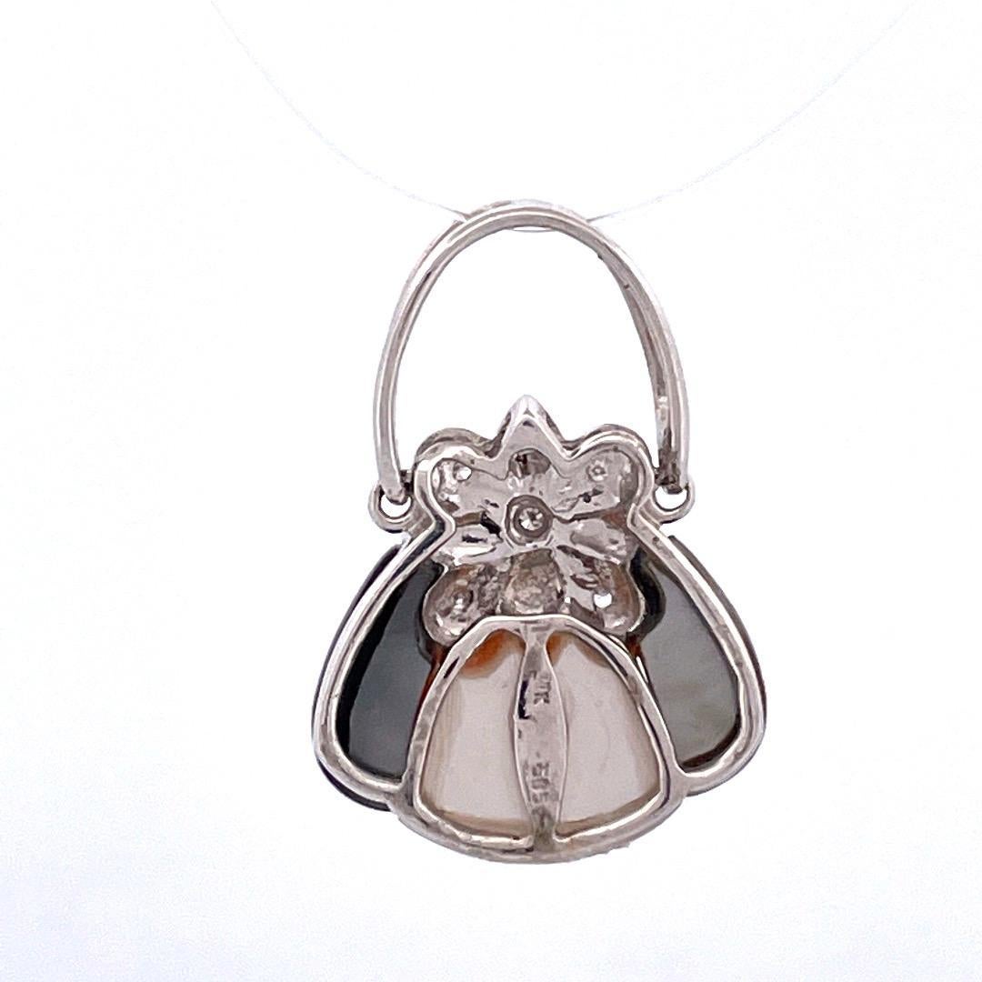 14k White Gold Shell, Mother of Pearl & Onyx Bag Charm Pearl Bracelet For Sale 1