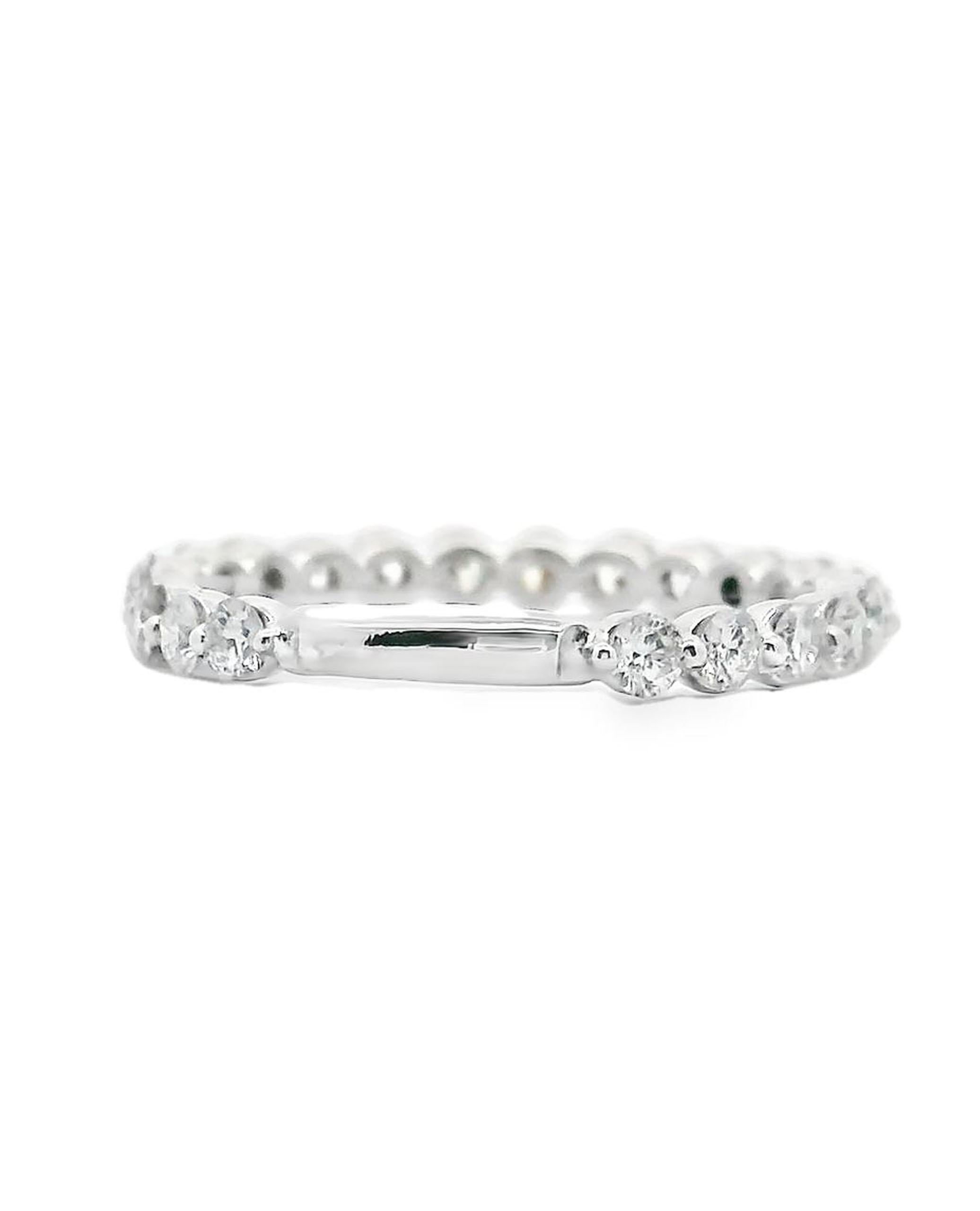 Contemporaneo Diamanti singoli condivisi in oro bianco 14K - Misura 6 in vendita