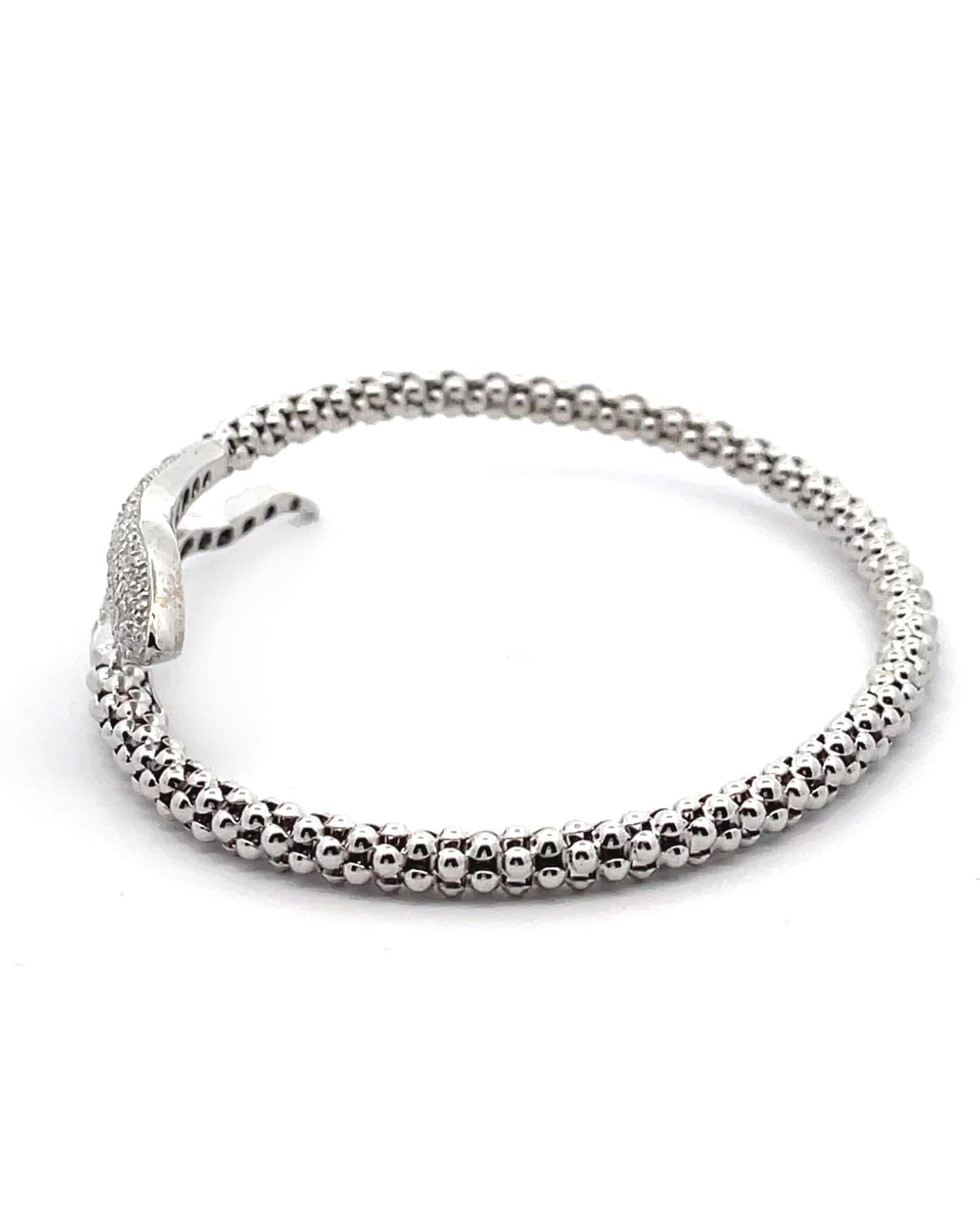 Contemporain Bracelet serpent en or blanc 14 carats avec diamants en vente