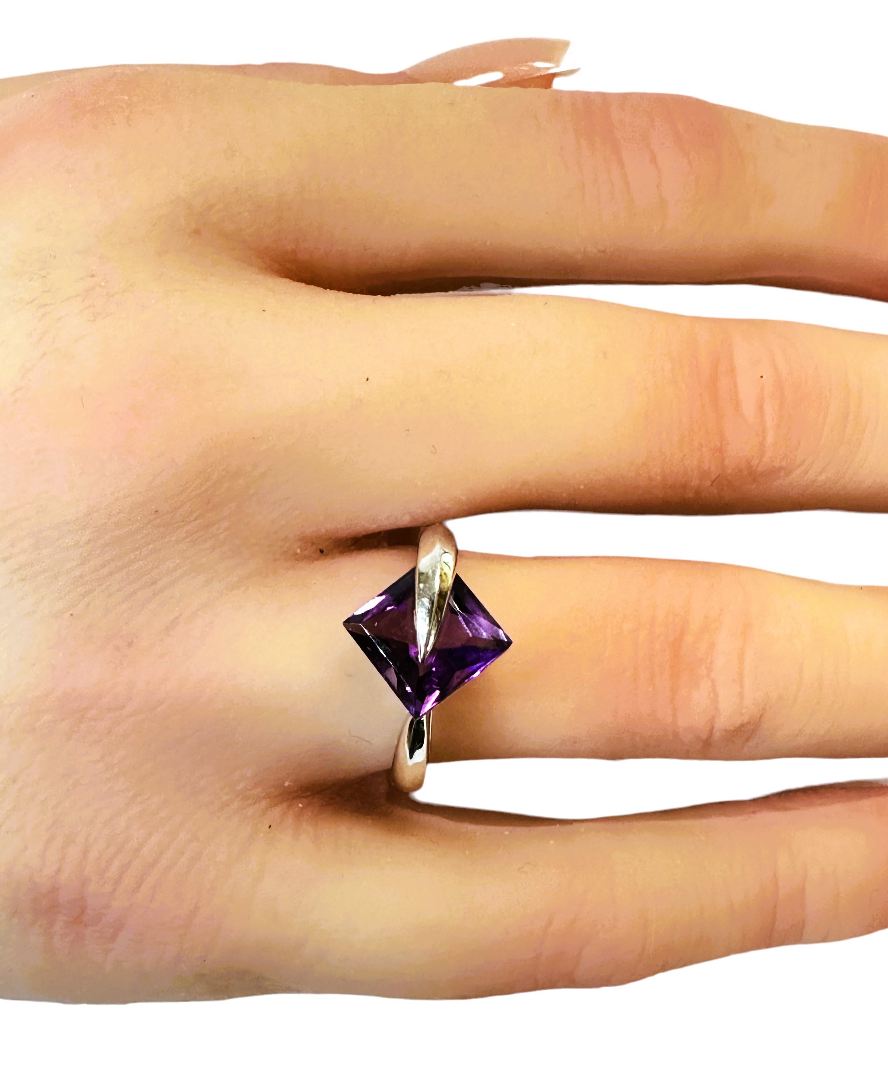 14k White Gold Solitaire Amethyst Modernist Ring Size 6.75 For Sale 3