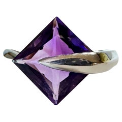 14k White Gold Solitaire Amethyst Modernist Ring Size 6.75