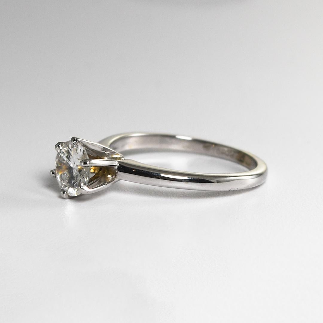 14 Karat Weißgold Solitär-Diamantring 0,74 Karat im Angebot 1
