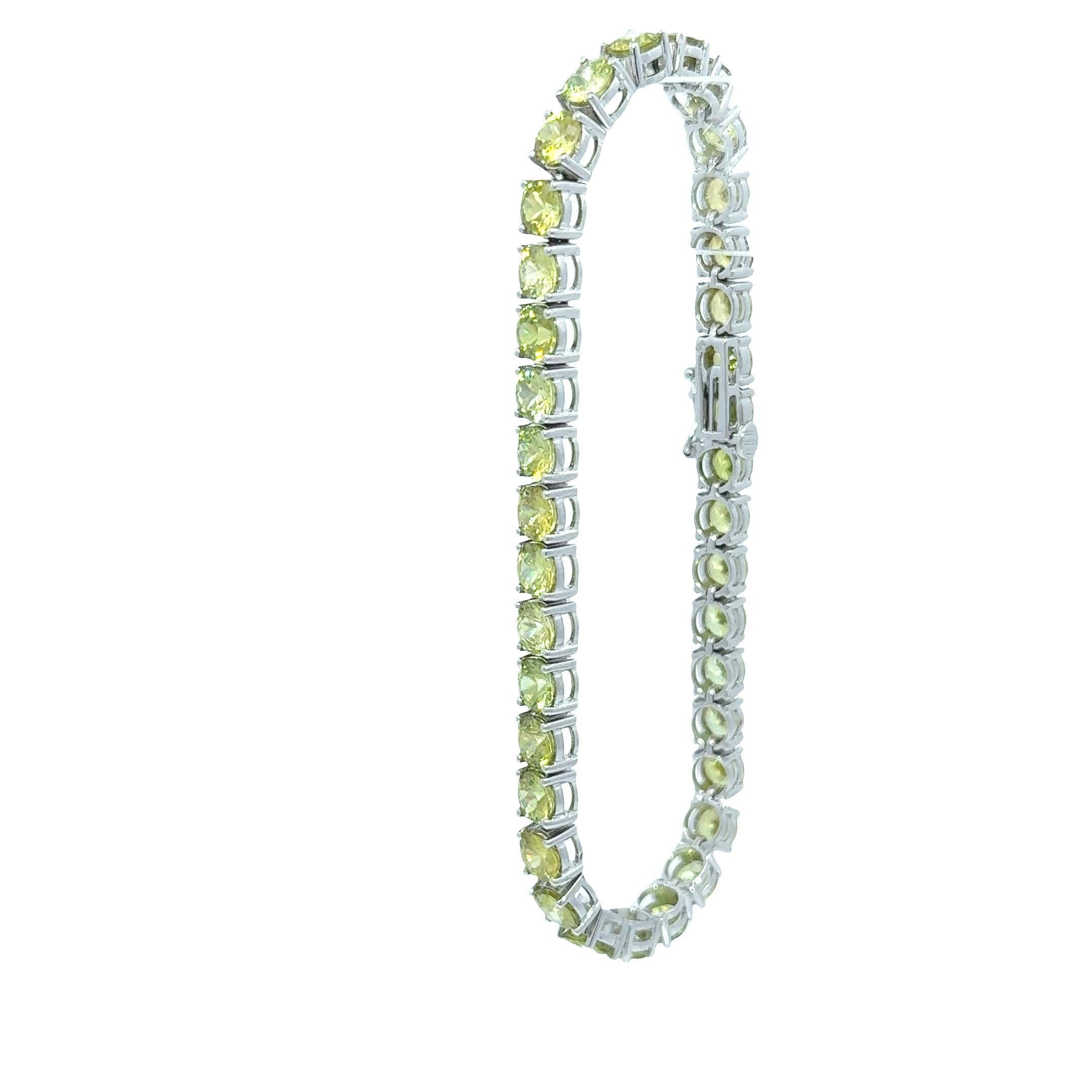 Pulsera Tenis Esfena Oro Blanco 14k en Excelente estado para la venta en Beverly Hills, CA