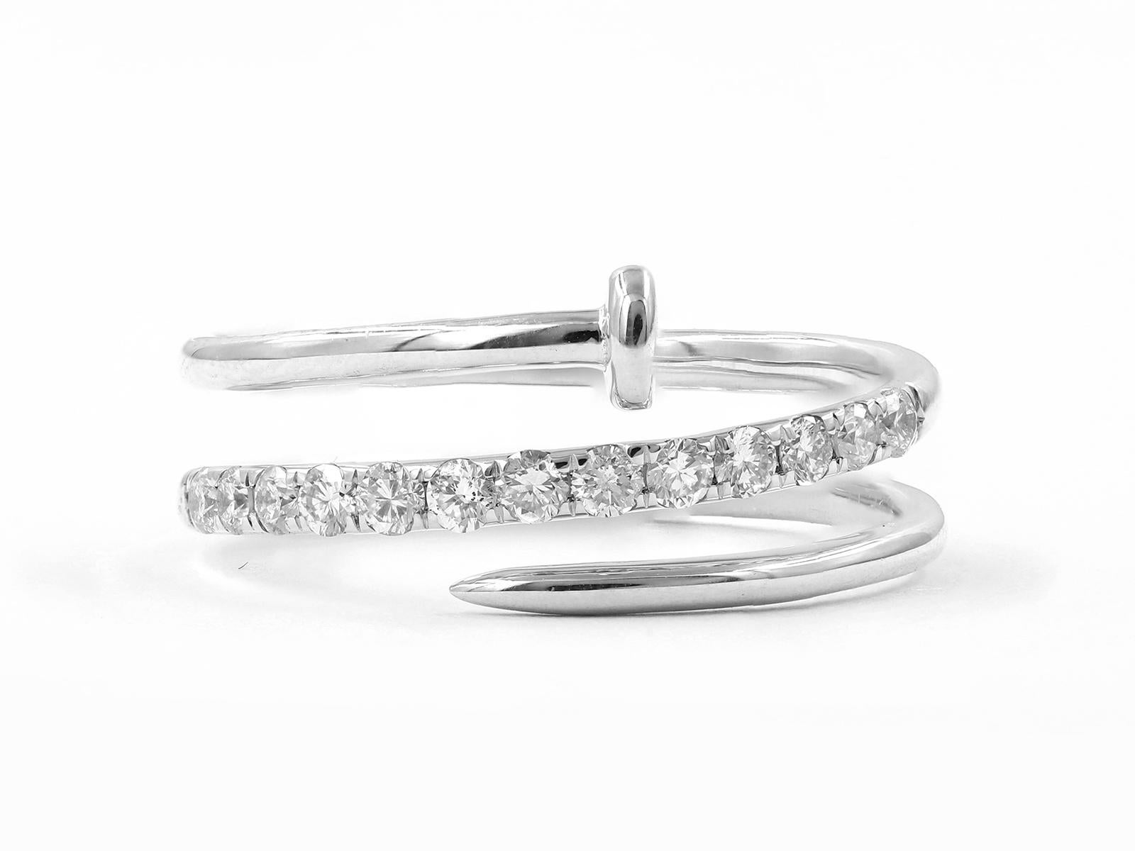 Taglio rotondo Anello con diamante a spirale in oro bianco 14K - Design moderno - 0,33 CT in vendita