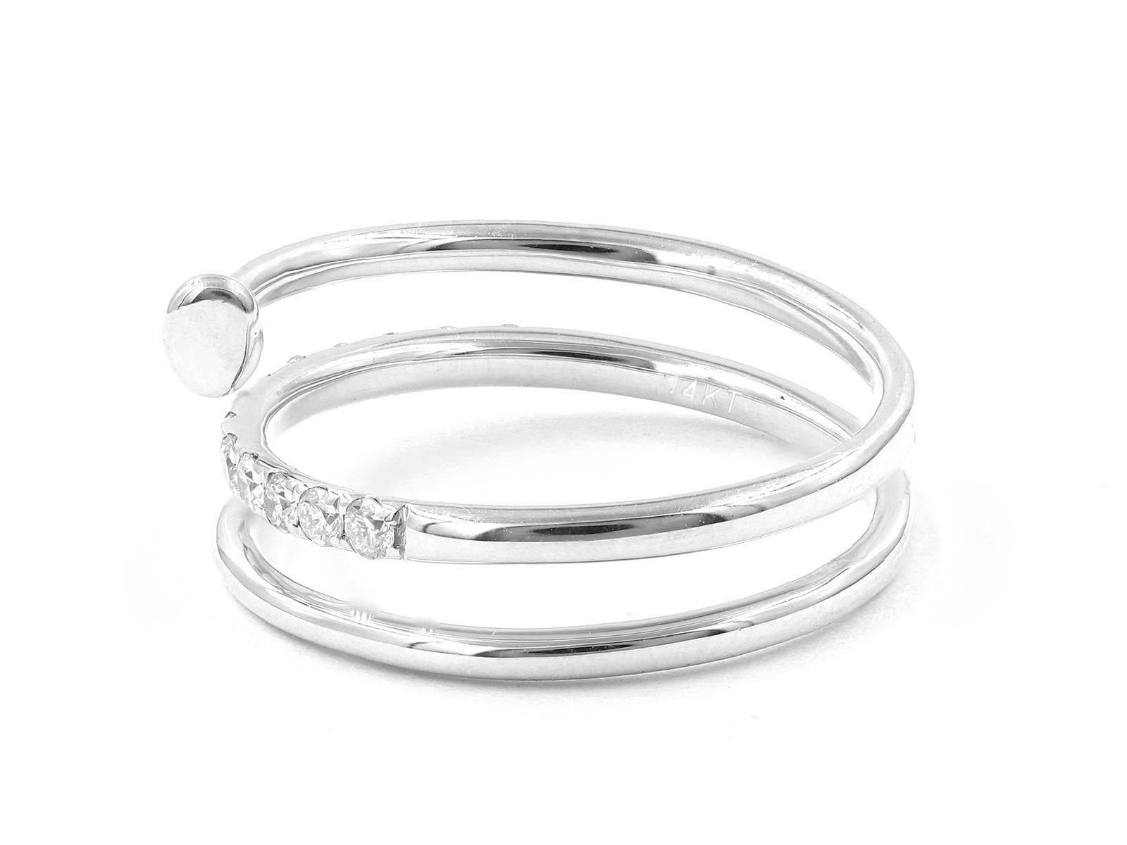 Donna Anello con diamante a spirale in oro bianco 14K - Design moderno - 0,33 CT in vendita