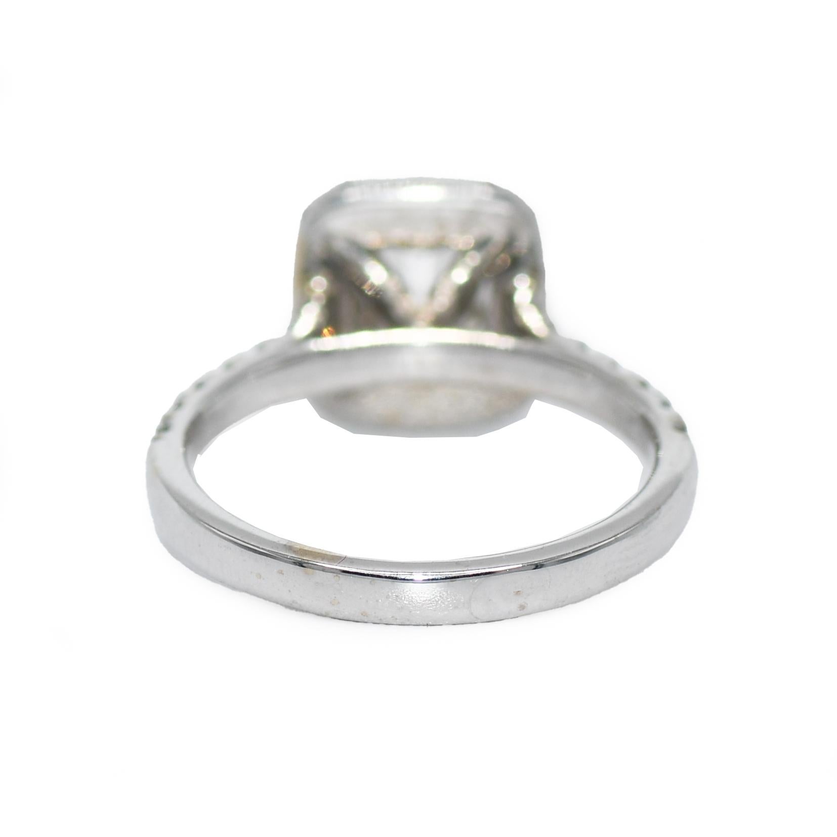 14K White Gold Square Modified Diamond Ring In Excellent Condition For Sale In Laguna Beach, CA