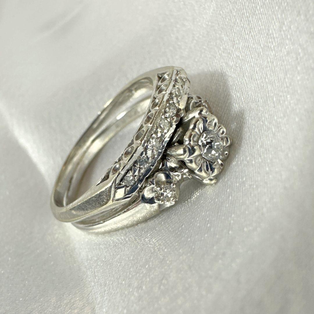 14K White Gold Stunning Double Ring With 10 Diamonds for Women In Excellent Condition For Sale In Jacksonville, FL