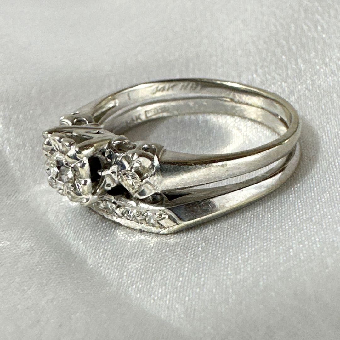 14K White Gold Stunning Double Ring With 10 Diamonds for Women For Sale 1
