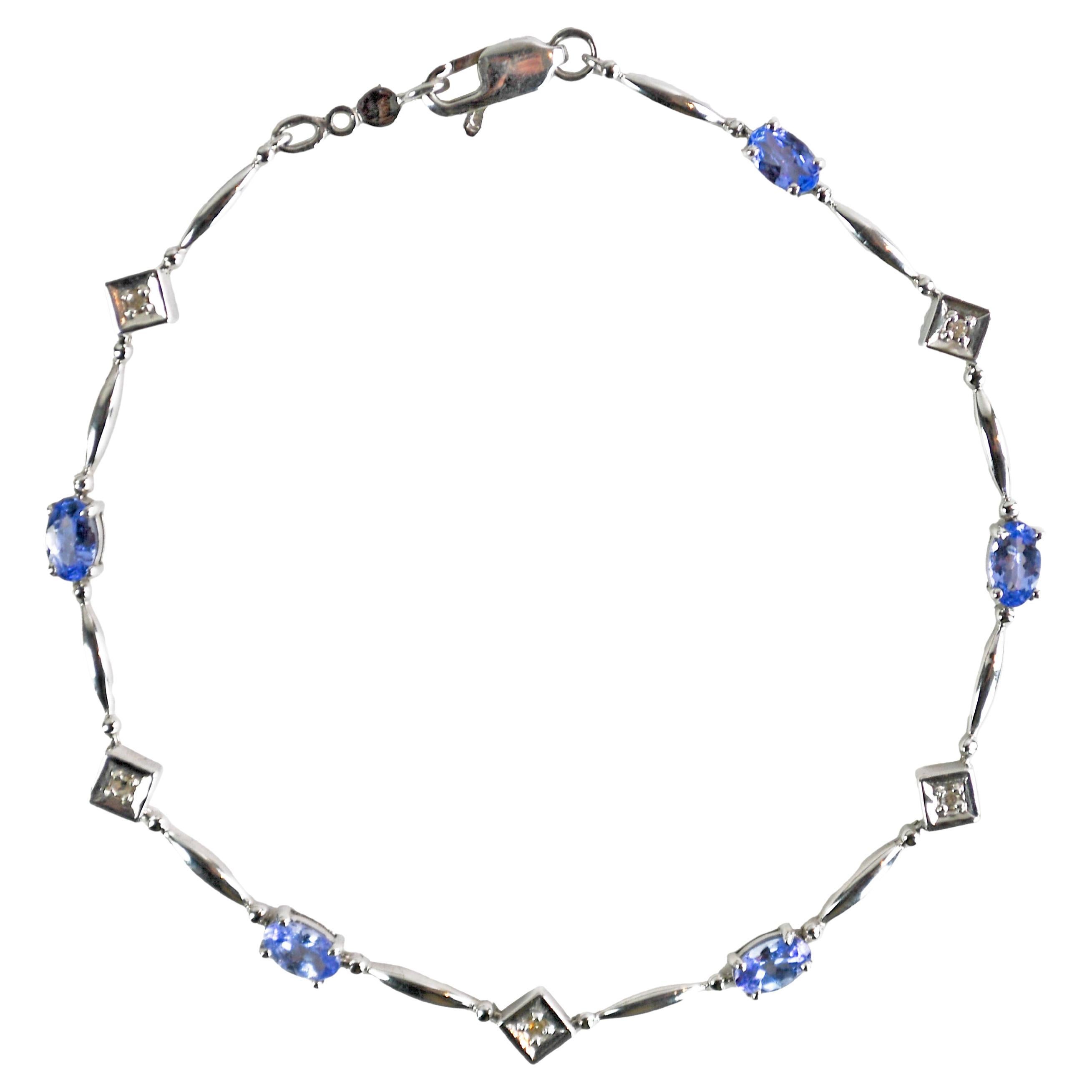 14K White Gold Tanzanite & Diamond Bracelet 5g For Sale