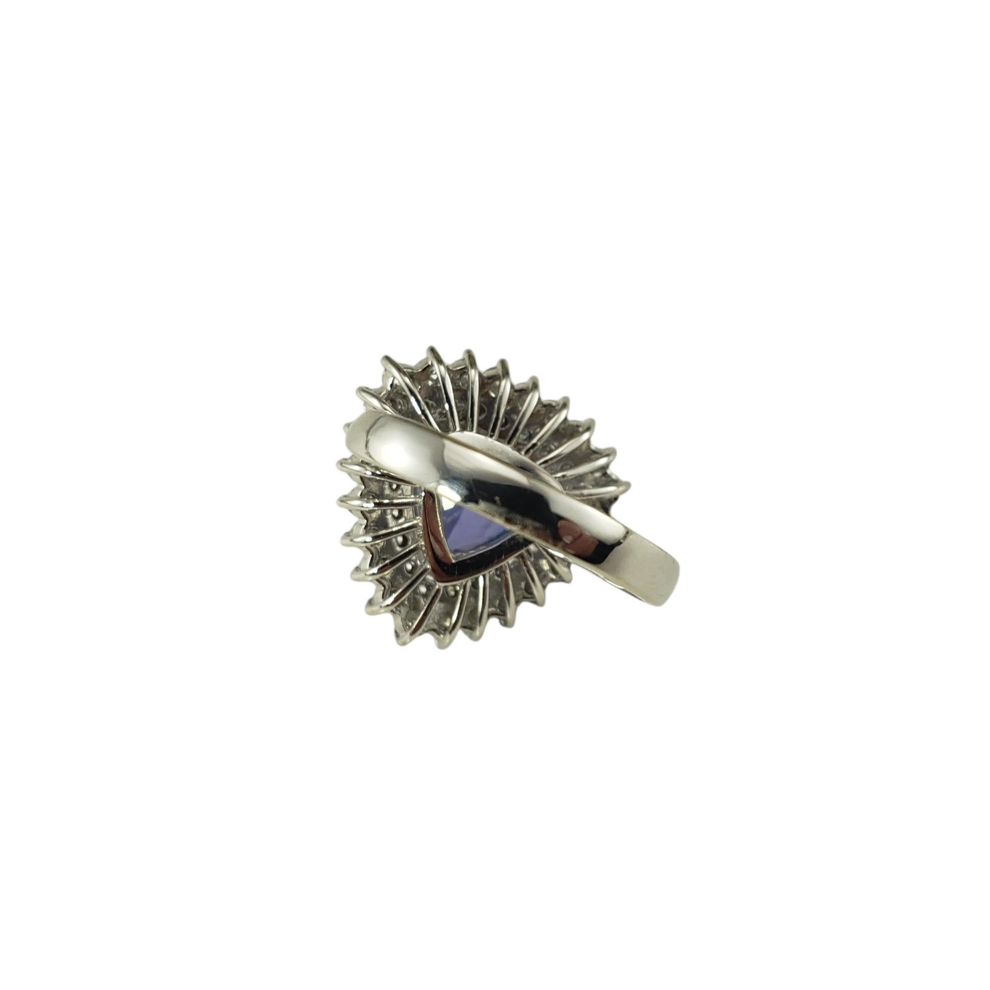 Anello da cocktail con doppio diamante e tanzanite in oro bianco 14K, misura 6,5 #19456 In condizioni buone in vendita a Washington Depot, CT