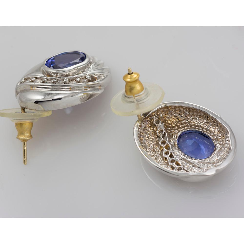 Orecchini con tanzanite e diamanti in oro bianco 14K 9,7g In condizioni ottime in vendita a Laguna Beach, CA