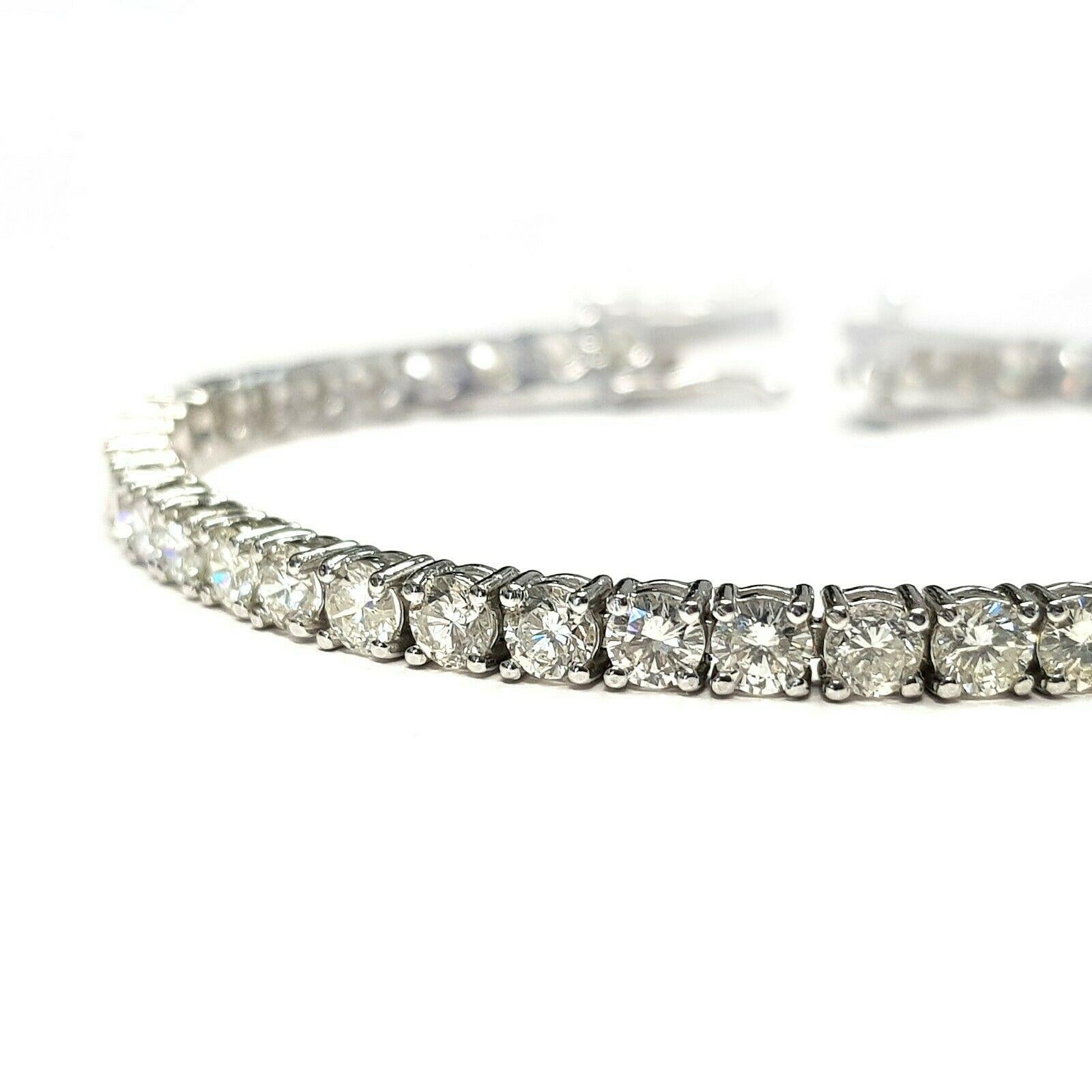  Très beau bracelet de tennis en or blanc 14k fait sur mesure avec 48 diamants ronds de couleur G et de pureté SI1-2 pesant 8.20cts.
Spécifications :
    pierre principale : DIAMANTS RONDS
    diamants : 48 PCS
    Poids total en carats : 8,20
   