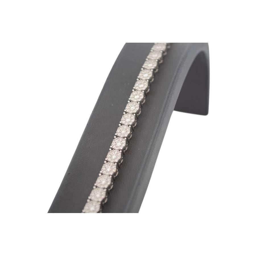 Bracelet tennis en or blanc 14 carats avec diamants naturels Excellent état - En vente à București, București