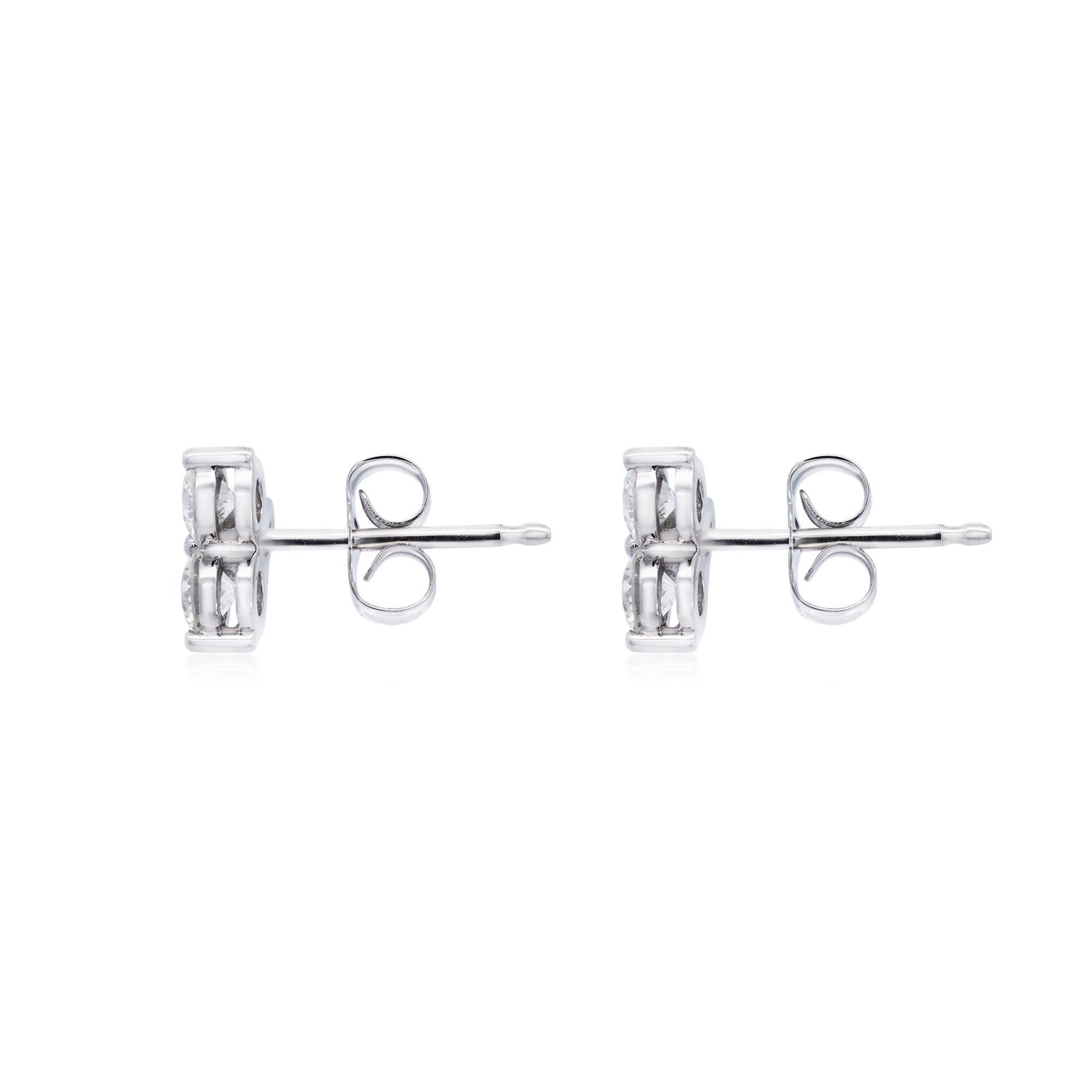 Pendientes de oro blanco de 14 quilates con tres diamantes en racimo - 1,00 TQW Contemporáneo en venta