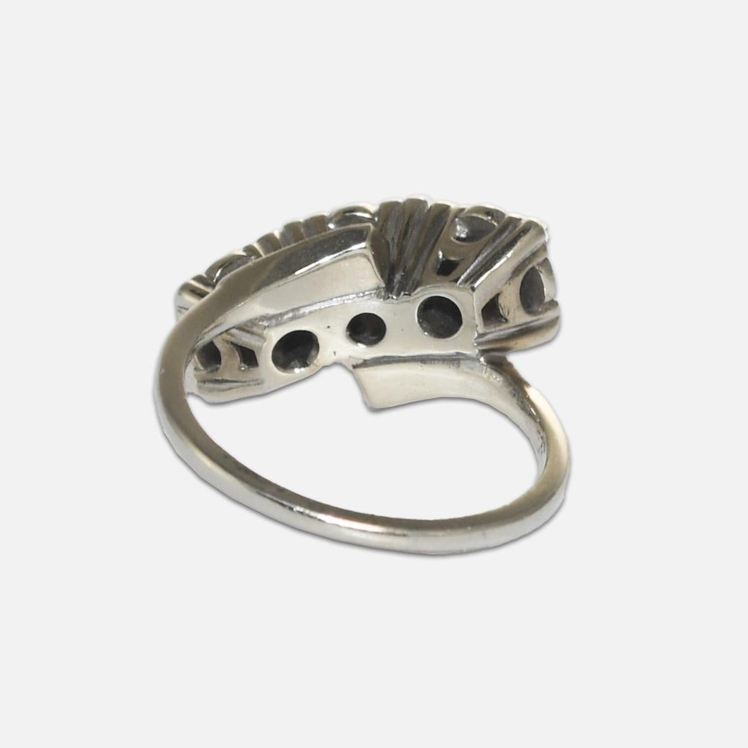 Bague à trois diamants en or blanc 14 carats 0,50 ct Excellent état - En vente à Laguna Beach, CA
