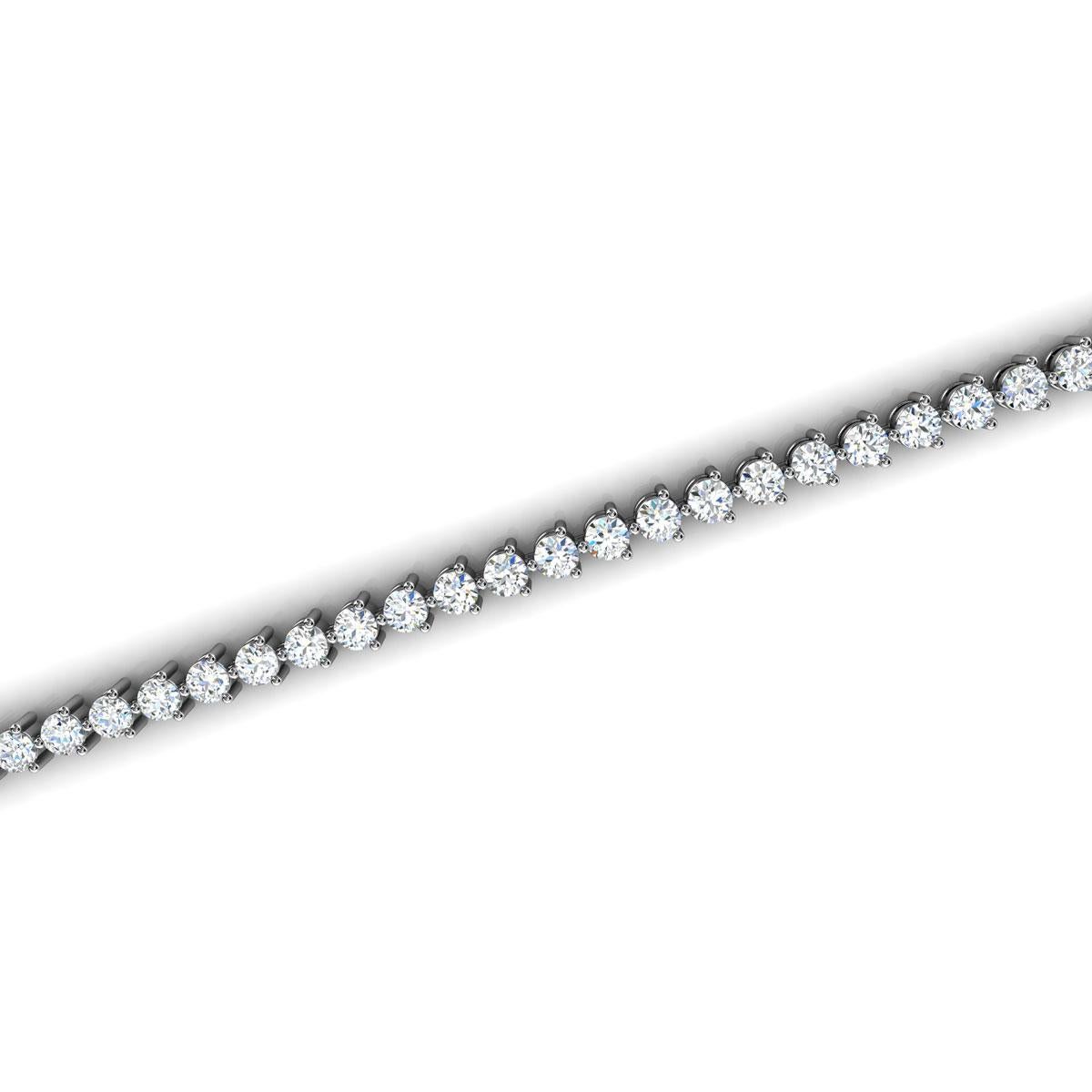 Taille ronde Bracelet tennis en or blanc 14 carats à trois griffes avec diamants de 3 carats en vente