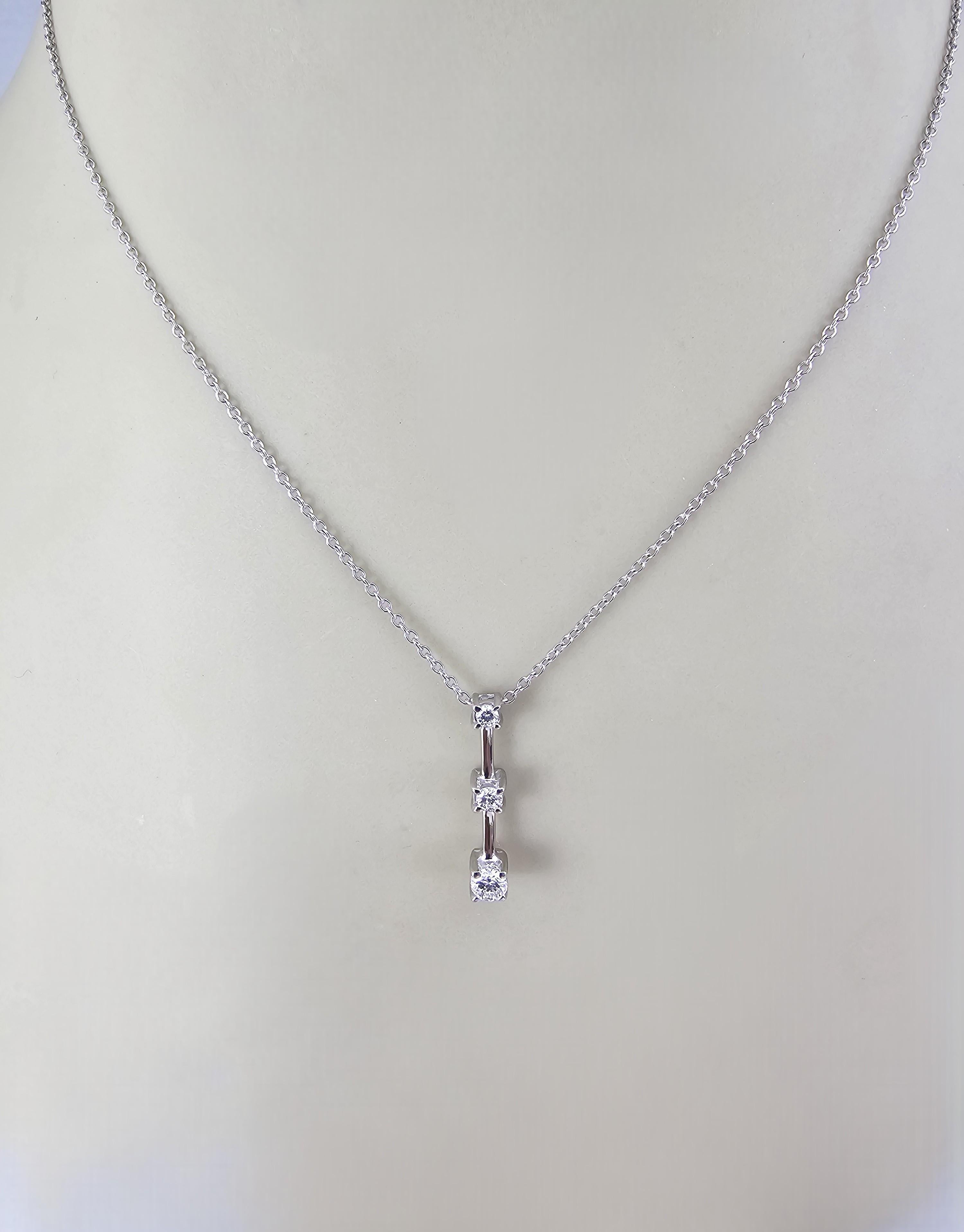 Collana con tre pietre di diamante in oro bianco 14K #23891 in vendita 1