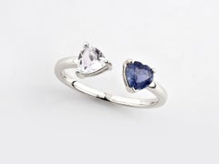 Bague ouverte « Toi et Moi » en or blanc 14 carats, ornée d'un cœur et de pierres précieuses taille « trillion »