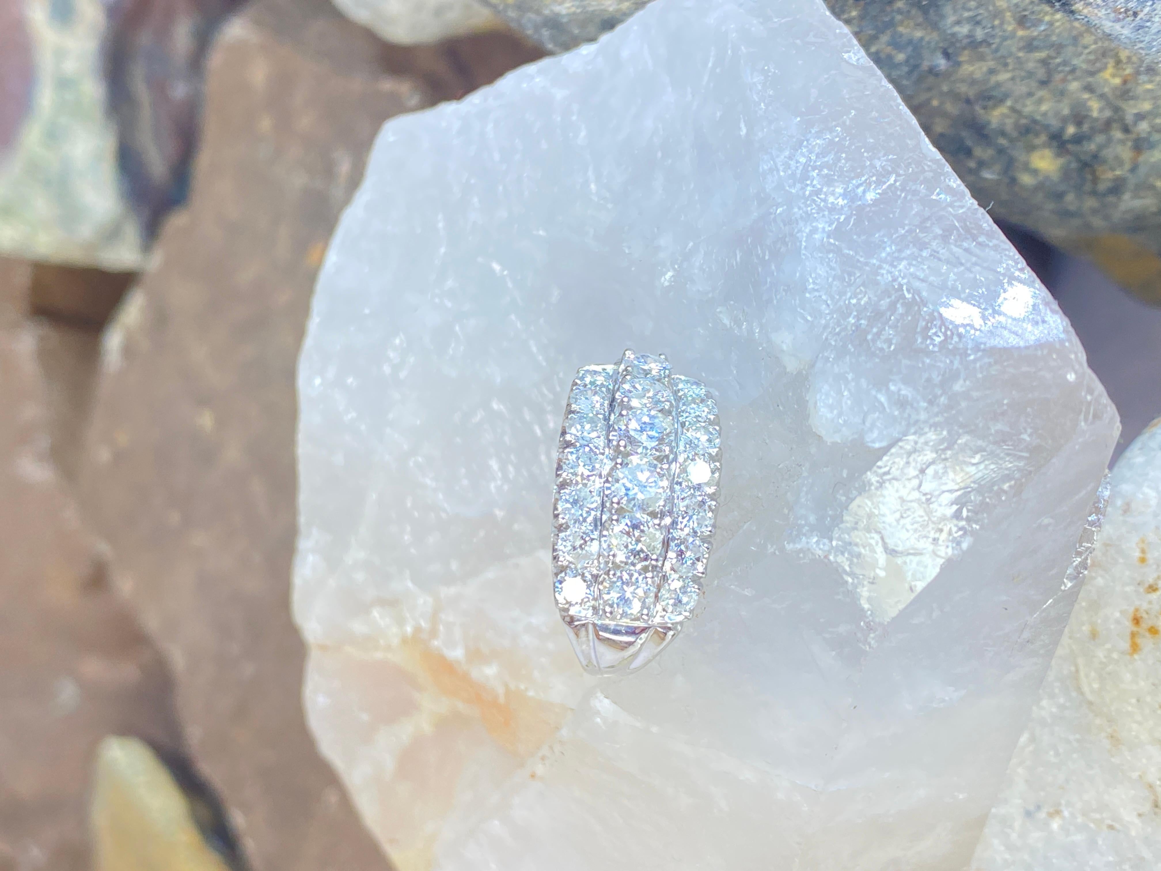 14K Weißgold Dreireihiger Ehering mit 2 Karat natürlichem Diamanten im Rundschliff im Rundschliff Gr. 5,75 im Angebot 4